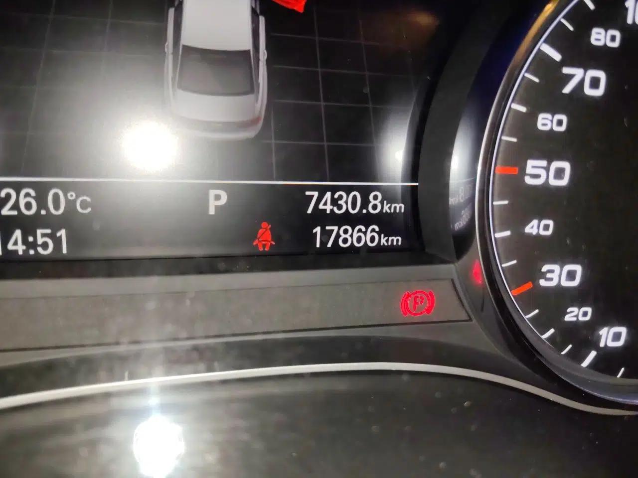 Audi A6L 2018 30th Anniversary Edition TFSI Trendy Model — миниатюра 12