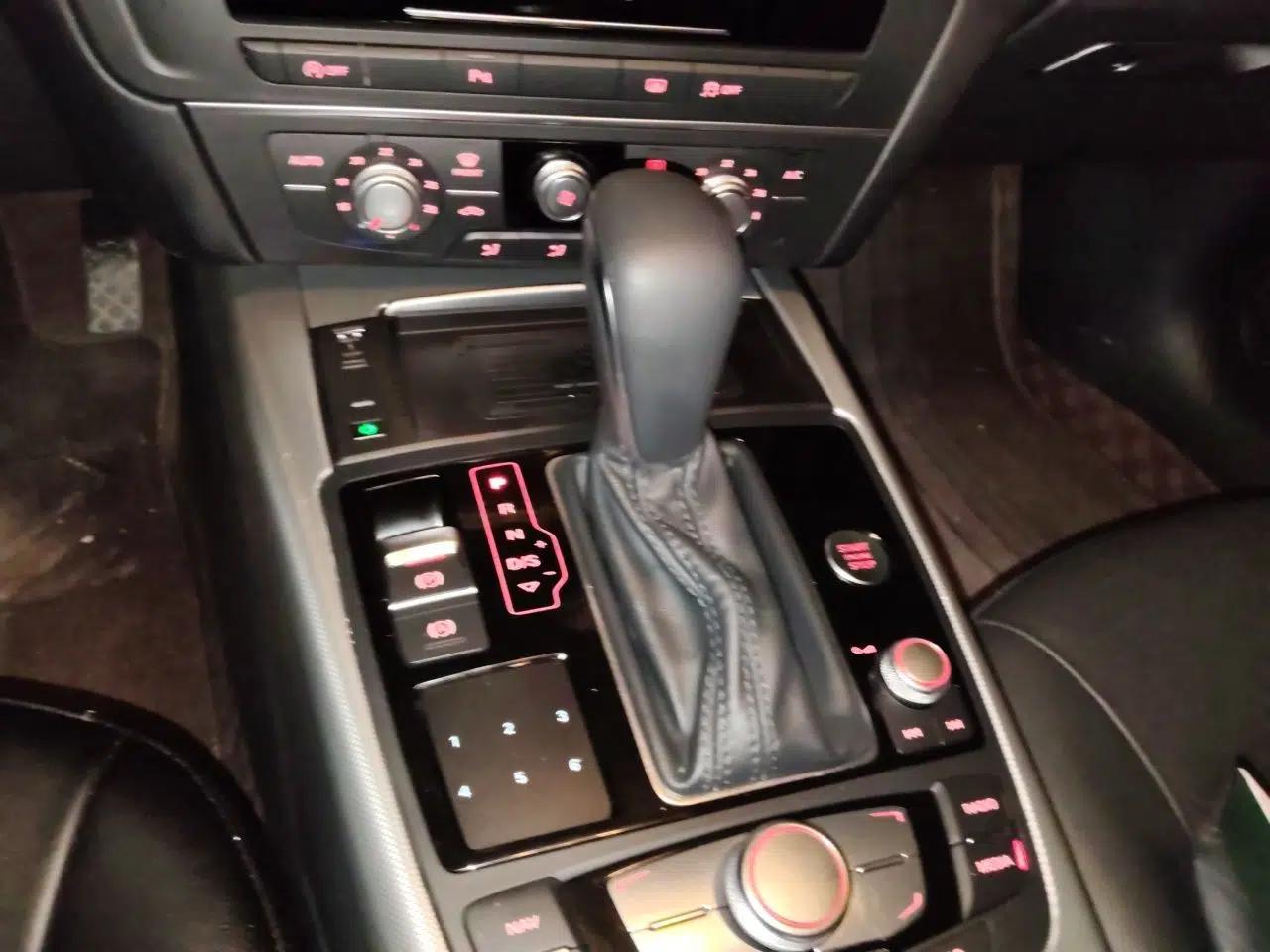 Audi A6L 2018 30th Anniversary Edition TFSI Trendy Model — миниатюра 14