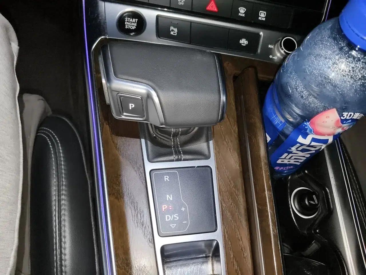 Audi A6L 2022 40 TFSI Luxury Dynamic Model — миниатюра 14