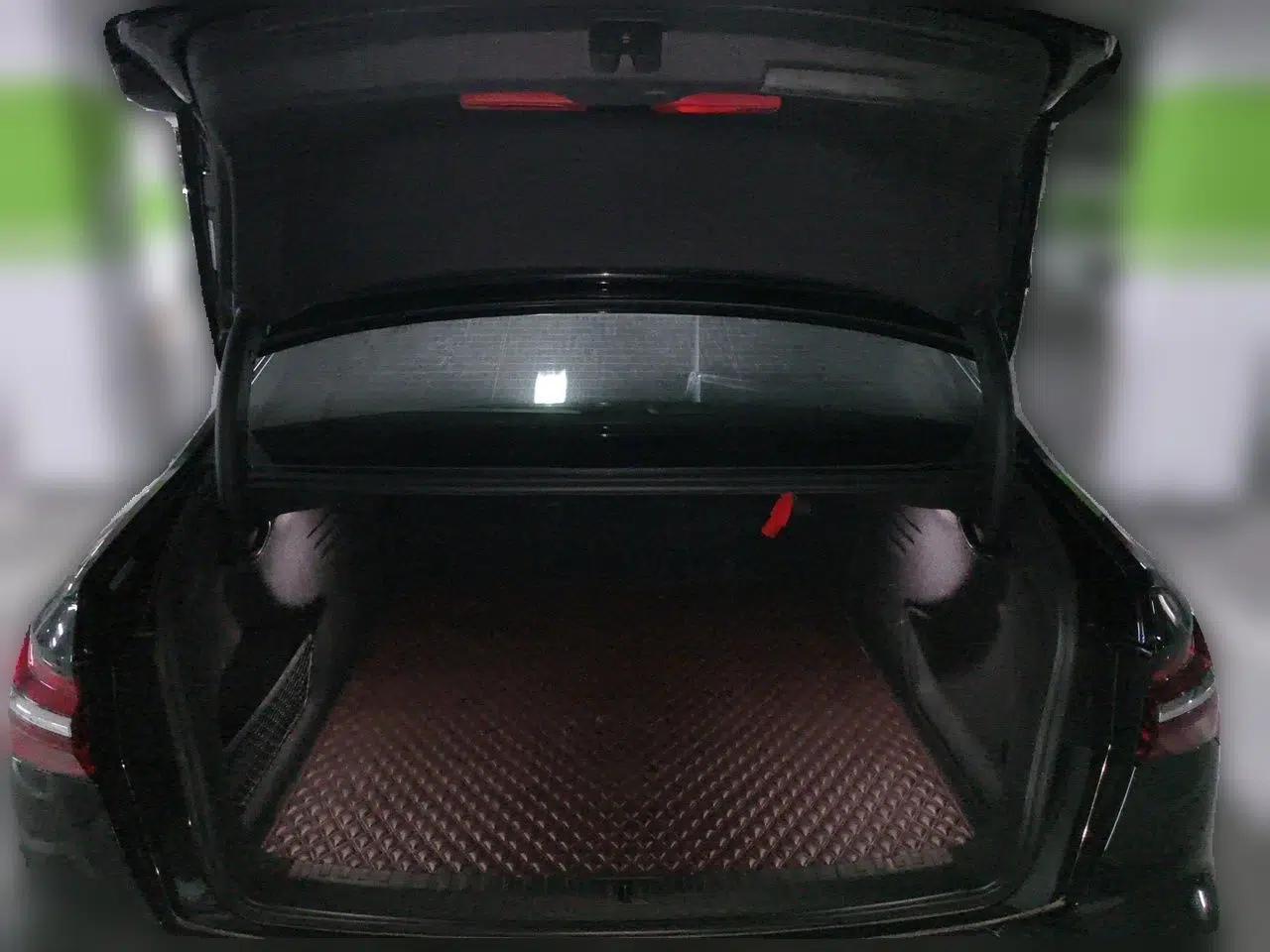Audi A6L 2022 40 TFSI Luxury Dynamic Model — миниатюра 19