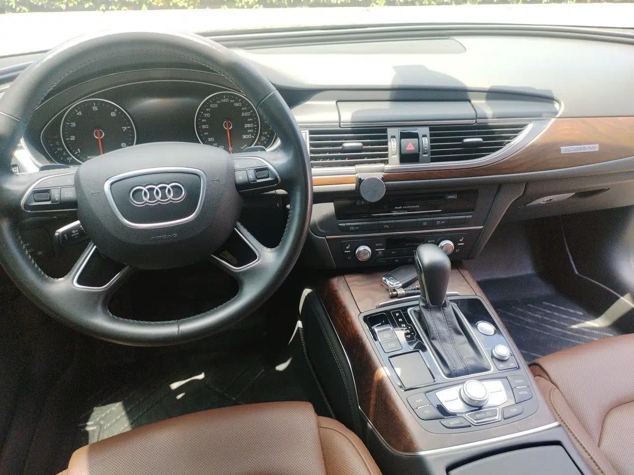 Audi A6L 2018 30th Anniversary Edition 45 TFSI quattro Luxury Model — миниатюра 9