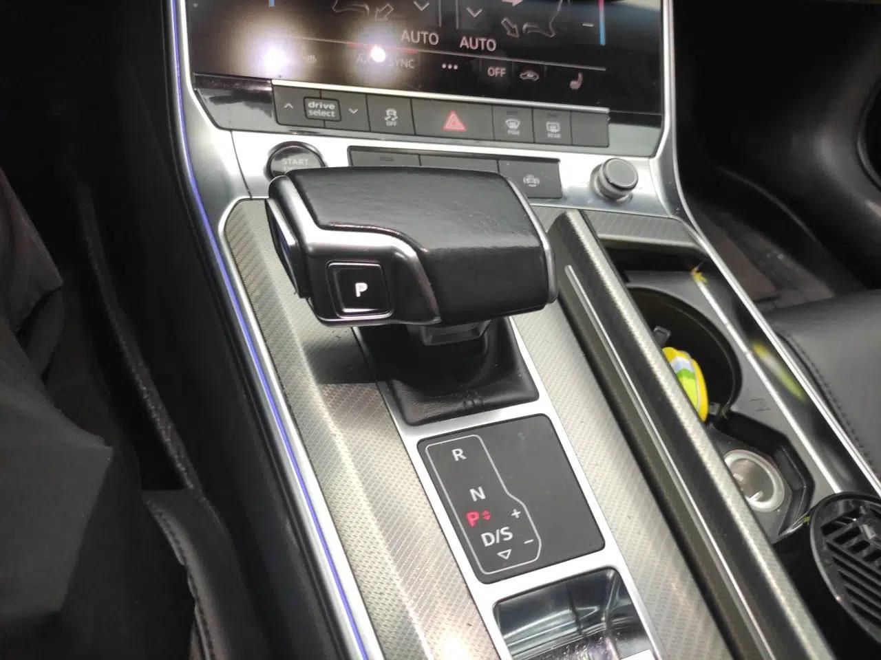 Audi A6L 2021 45 TFSI quattro Prestige Elegant Edition — миниатюра 14