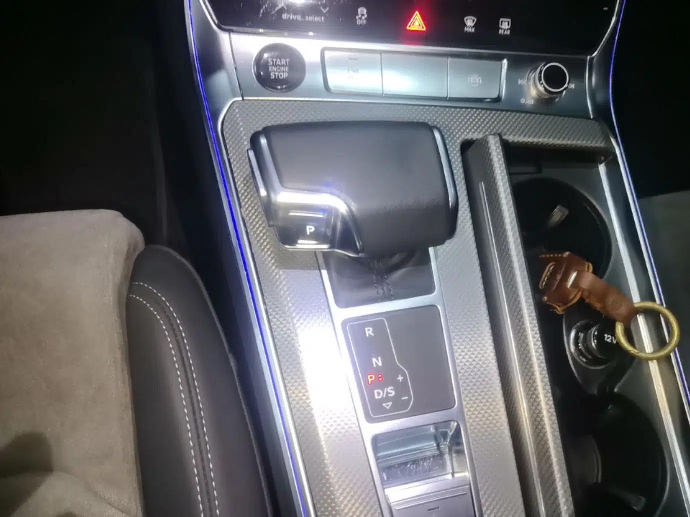 Audi A6L 2024 40 TFSI Luxury Dynamic Edition — миниатюра 16