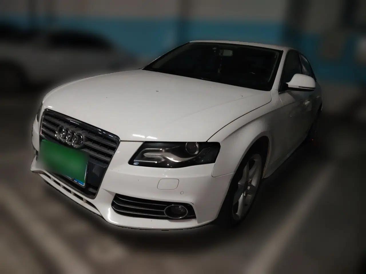 Audi A4L 2012 2.0 TFSI automatic Comfort trim level — миниатюра 1