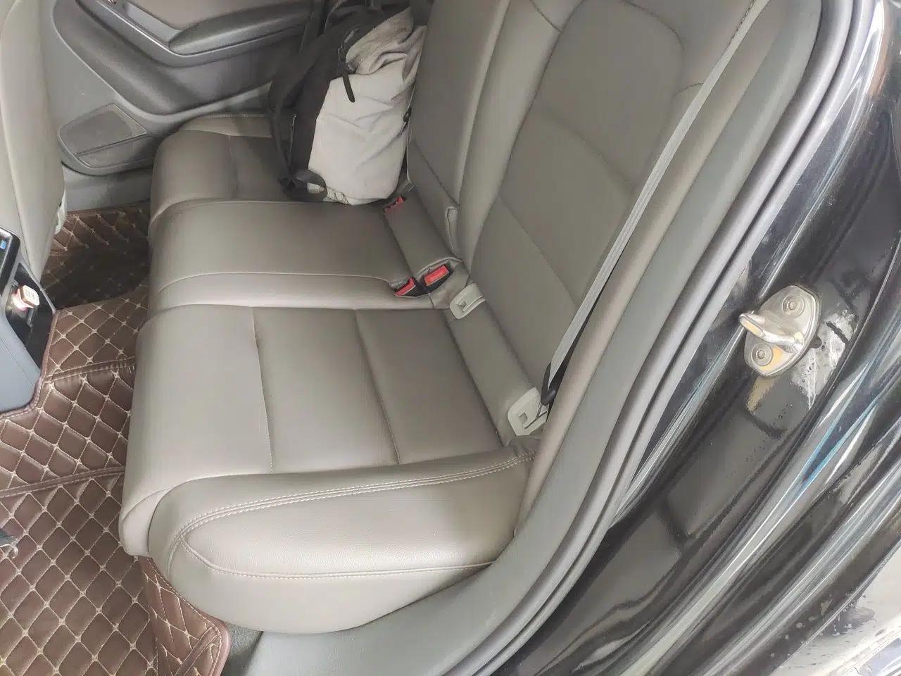 Audi A4L 2015 35 TFSI Automatic Standard Model — миниатюра 17