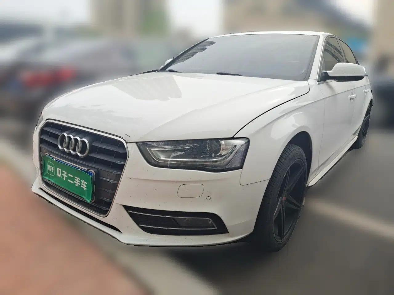 Audi A4L 2013 35 TFSI Automatic Standard Model — миниатюра 1