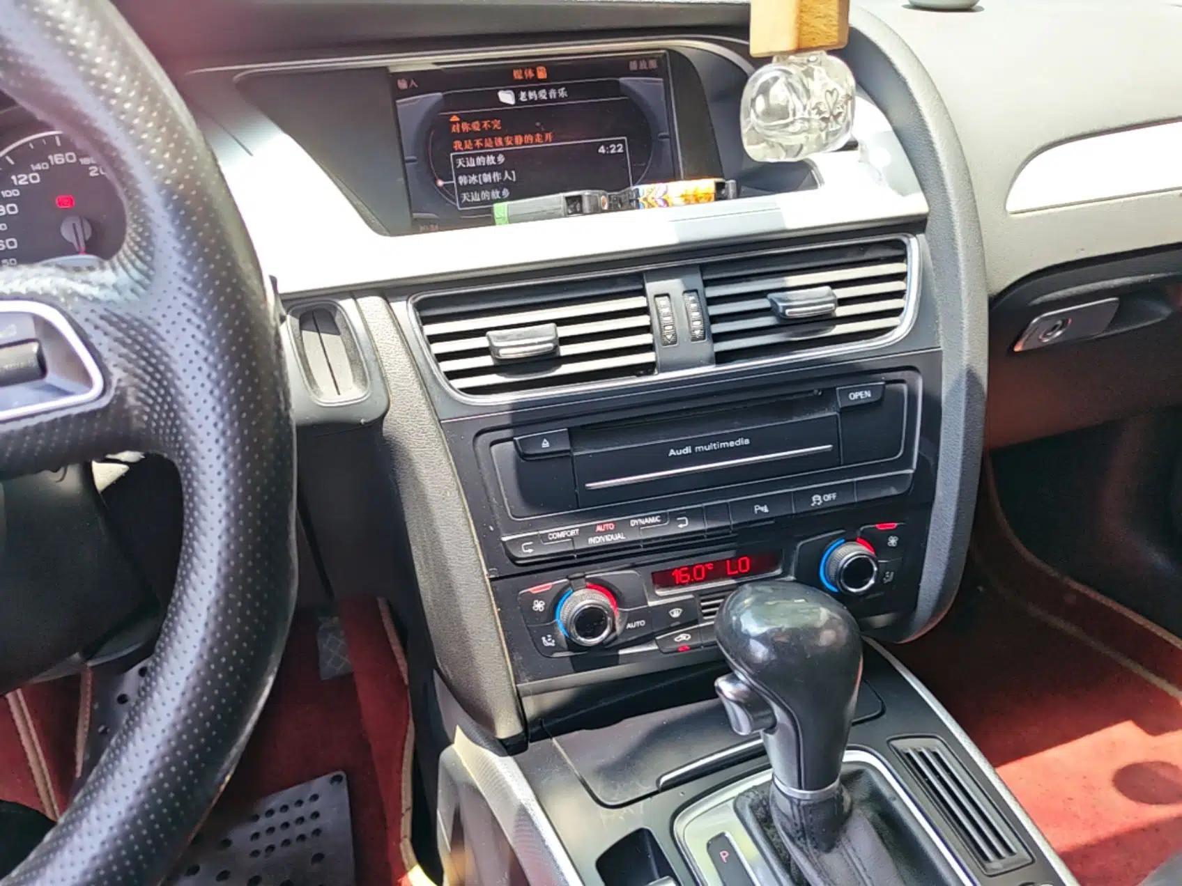 Audi A4L 2012 2.0 TFSI automatic sporty version — миниатюра 13