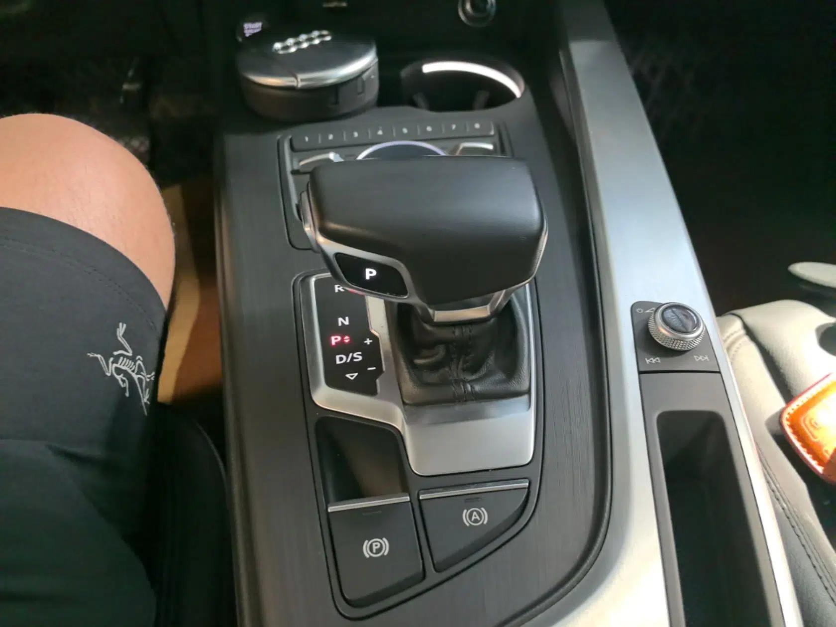 Audi A4L 2019 40 TFSI Fashion Version China V — миниатюра 16