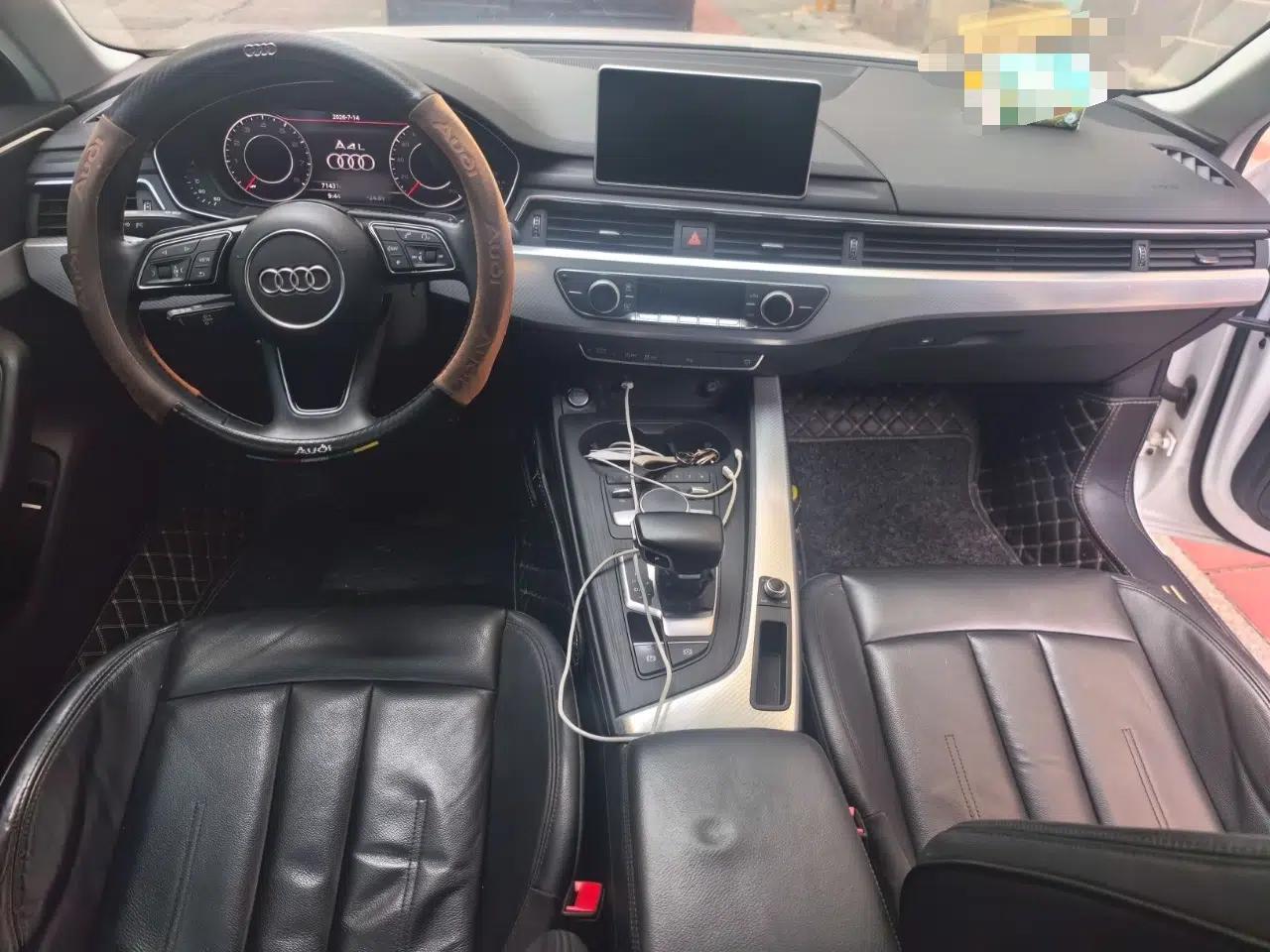 Audi A4L 2018 30th Anniversary Edition 40 TFSI Fashion Model — миниатюра 9