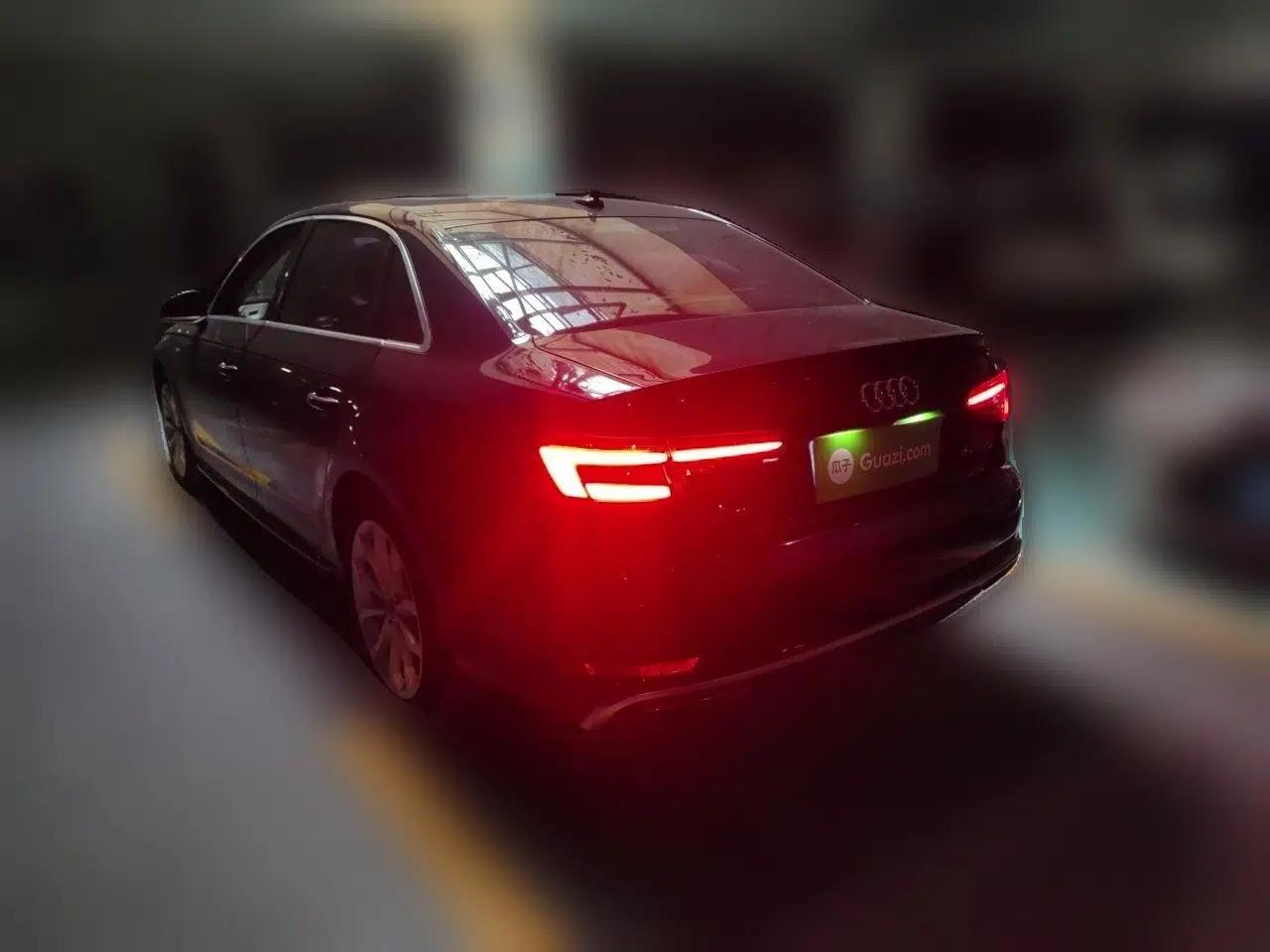 Audi A4L 2018 30th Anniversary Edition 40 TFSI Fashion Model — миниатюра 4