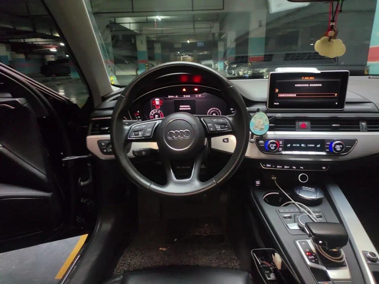 Audi A4L 2018 30th Anniversary Edition 40 TFSI Fashion Model — миниатюра 10
