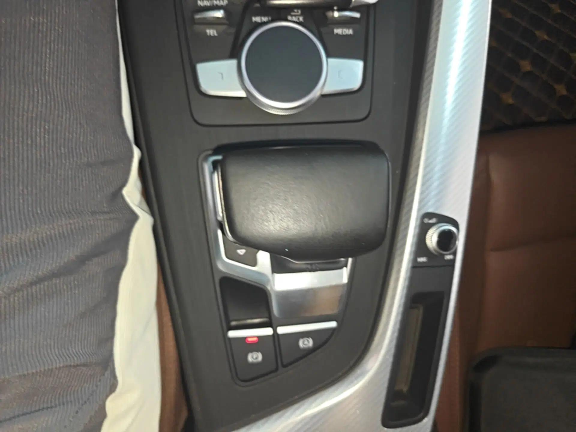 Audi A4L 2017 40 TFSI Fashion Model — миниатюра 16