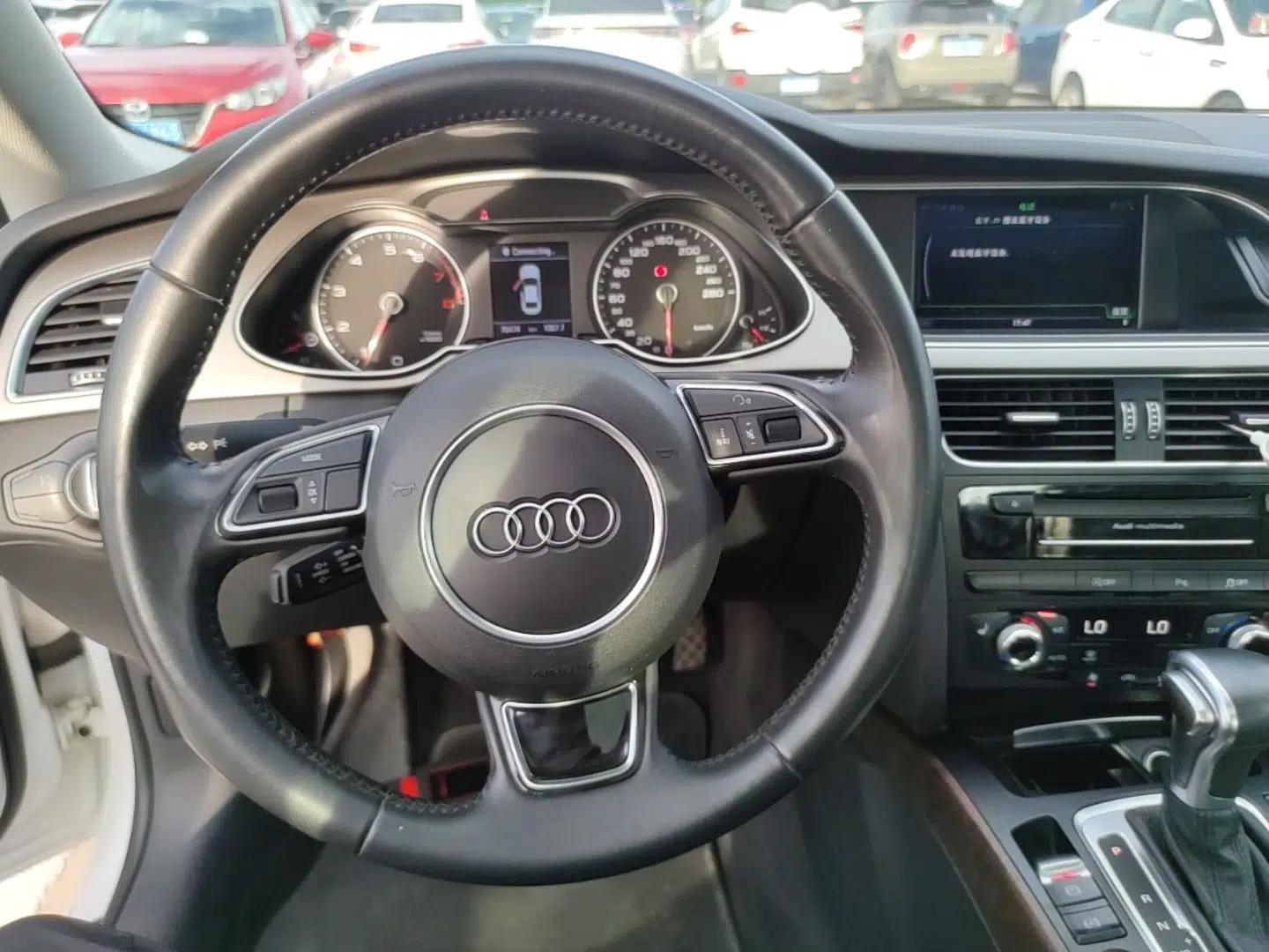 Audi A4L 2015 35 TFSI Automatic Technology Model — миниатюра 13