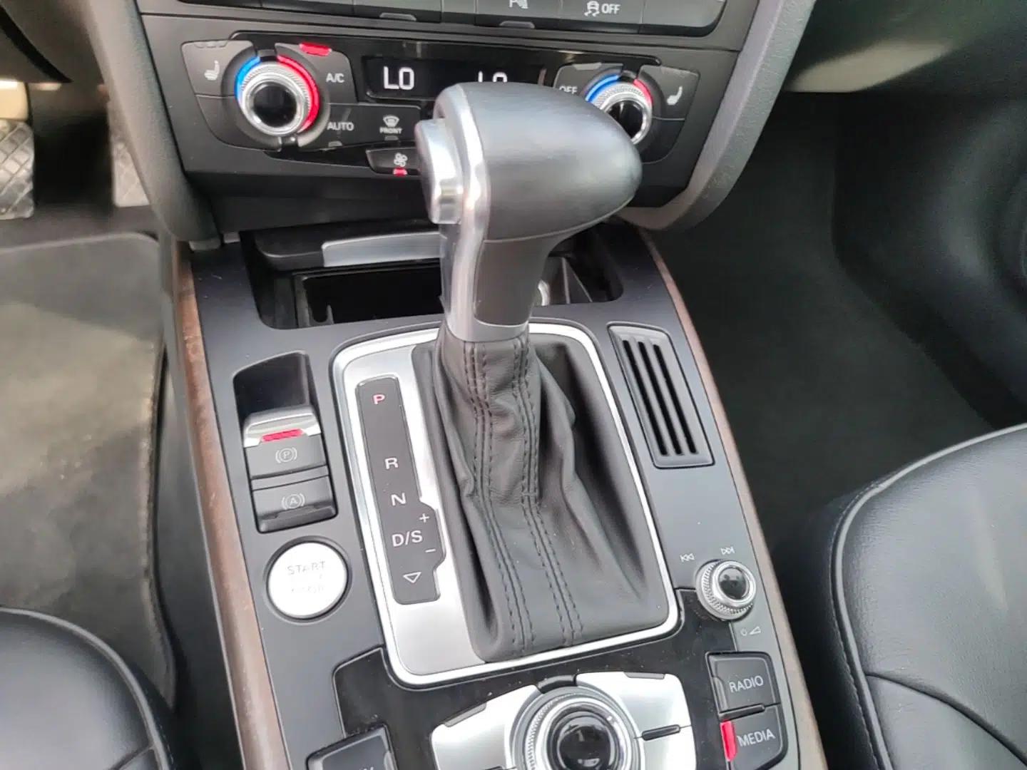 Audi A4L 2015 35 TFSI Automatic Technology Model — миниатюра 16