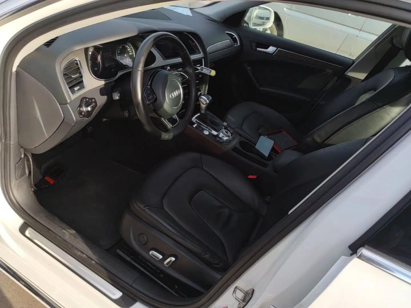 Audi A4L 2015 35 TFSI Automatic Technology Model — миниатюра 17