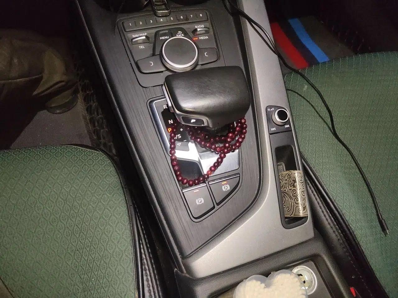 Audi A4L 2019 40 TFSI Ambition Version China V — миниатюра 12