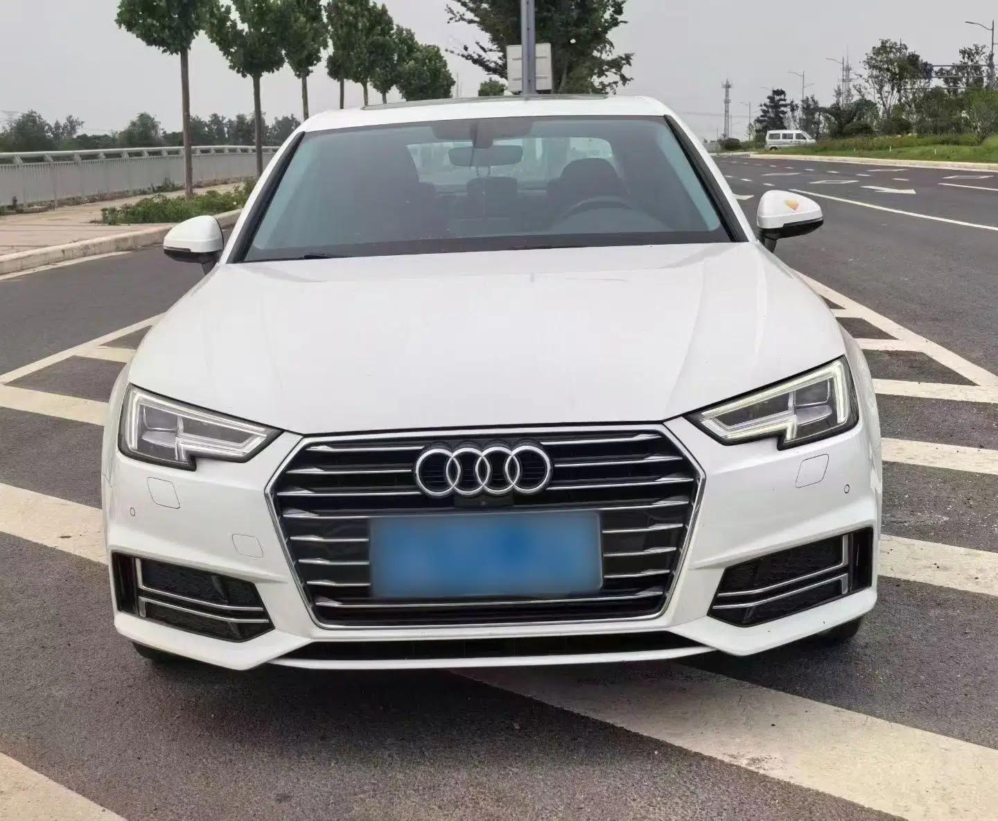 Audi A4L 2019 40 TFSI Ambition Version China V — миниатюра 3