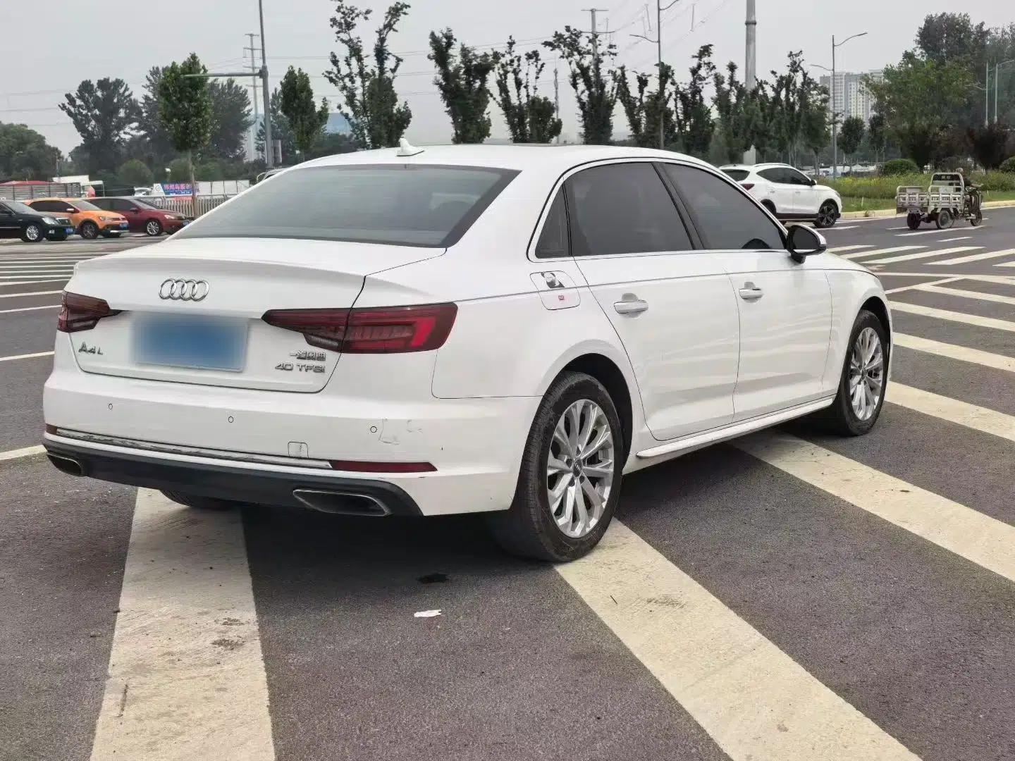 Audi A4L 2019 40 TFSI Ambition Version China V — миниатюра 7