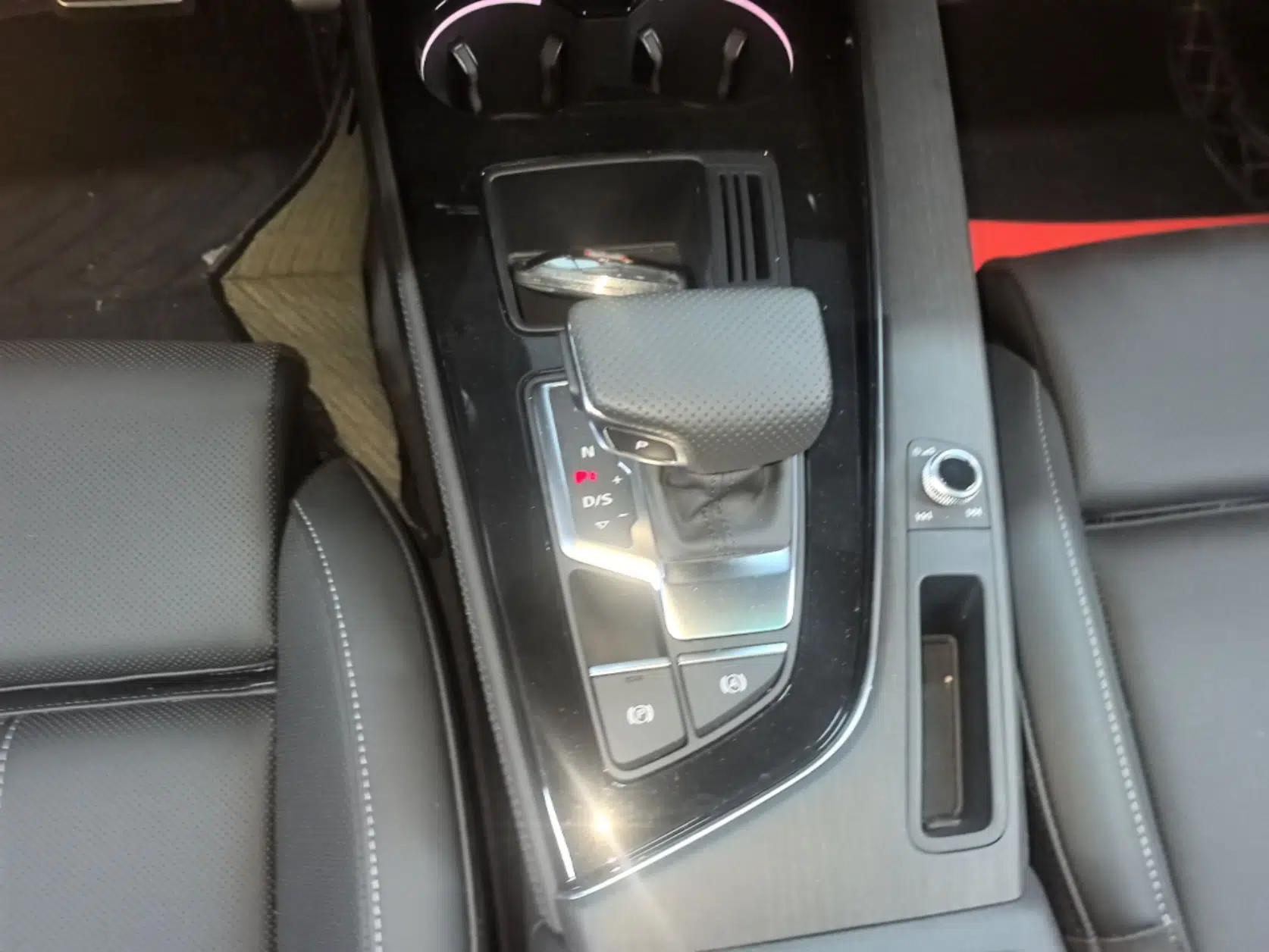 Audi A4L 2024 40 TFSI Luxury Dynamic Edition — миниатюра 21