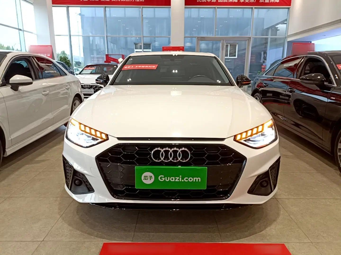 Audi A4L 2022 40 TFSI Luxury Dynamic Model — миниатюра 2