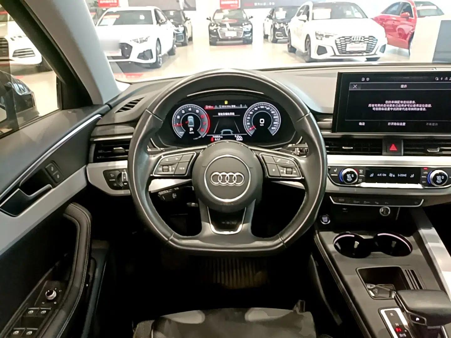 Audi A4L 2022 40 TFSI Luxury Dynamic Model — миниатюра 18