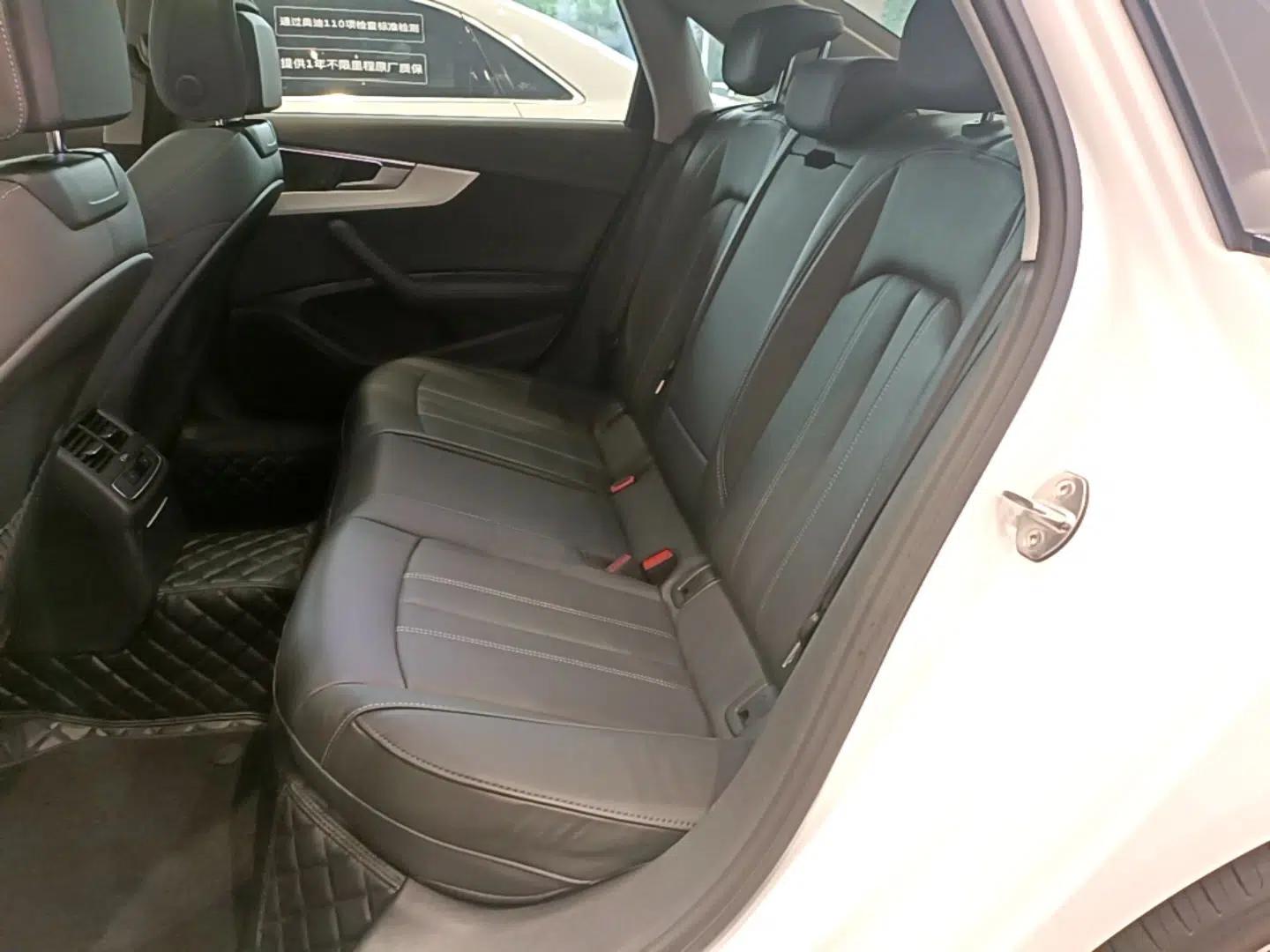 Audi A4L 2022 40 TFSI Luxury Dynamic Model — миниатюра 25