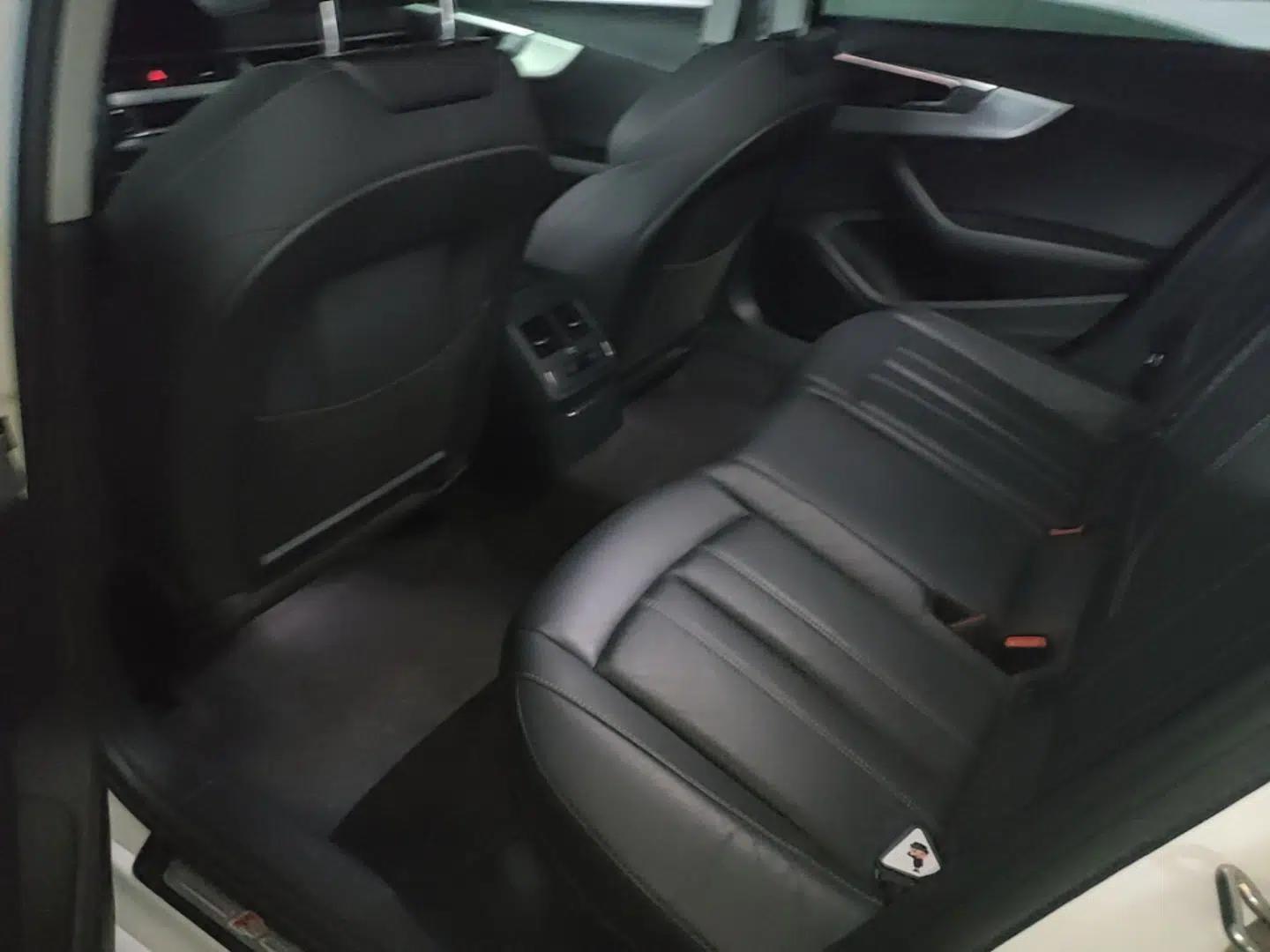 Audi A4L 2020 40 TFSI Luxury Dynamic Model — миниатюра 20