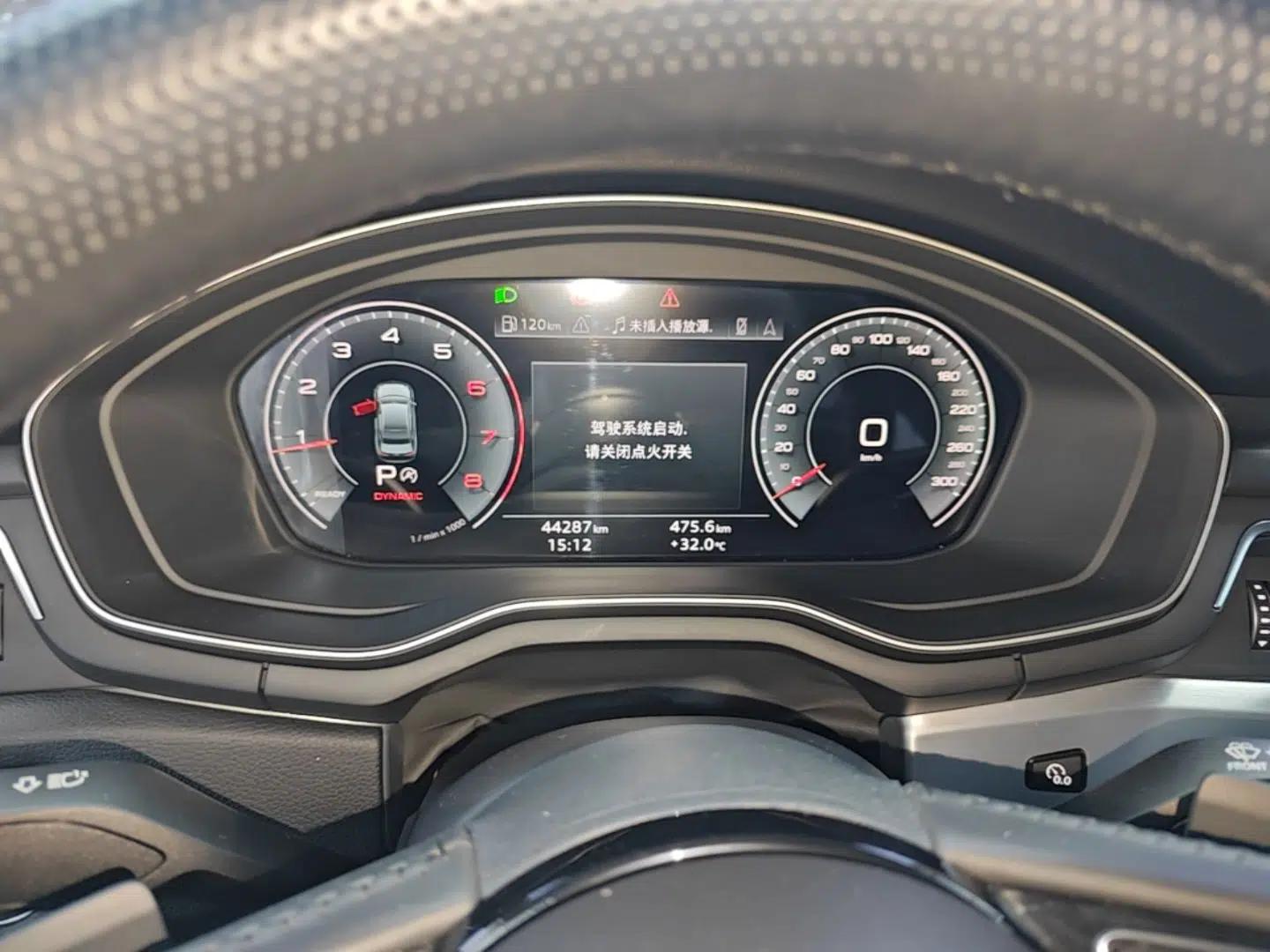 Audi A4L 2020 40 TFSI Luxury Dynamic Model — миниатюра 14