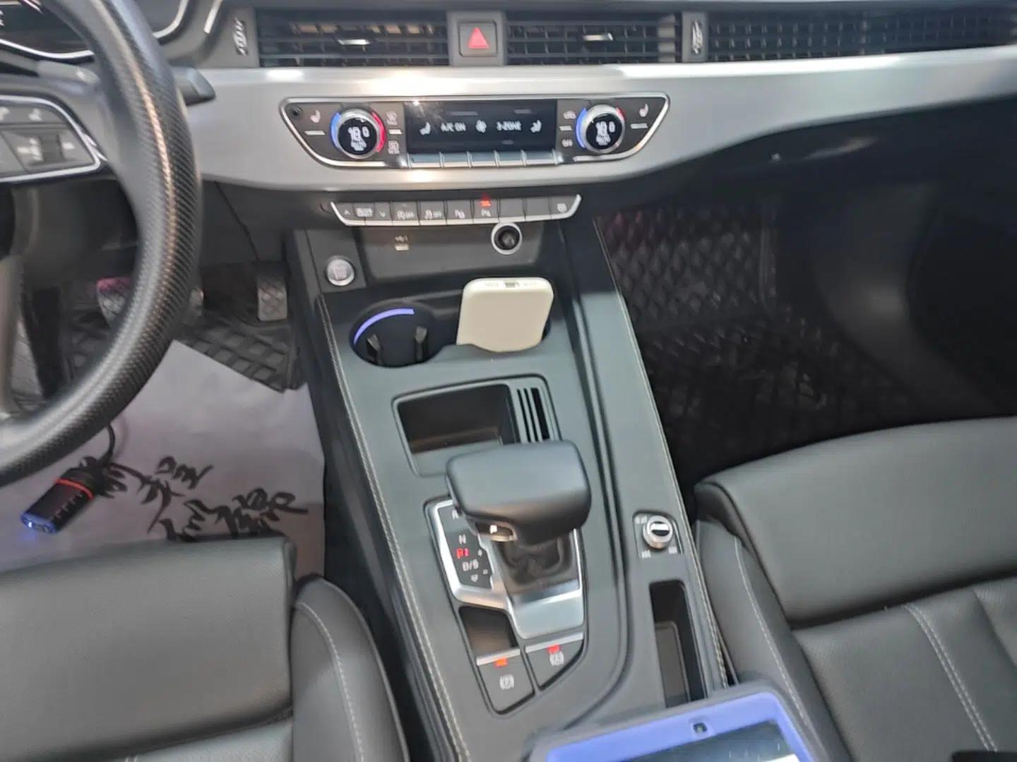 Audi A4L 2020 40 TFSI Luxury Dynamic Model — миниатюра 16