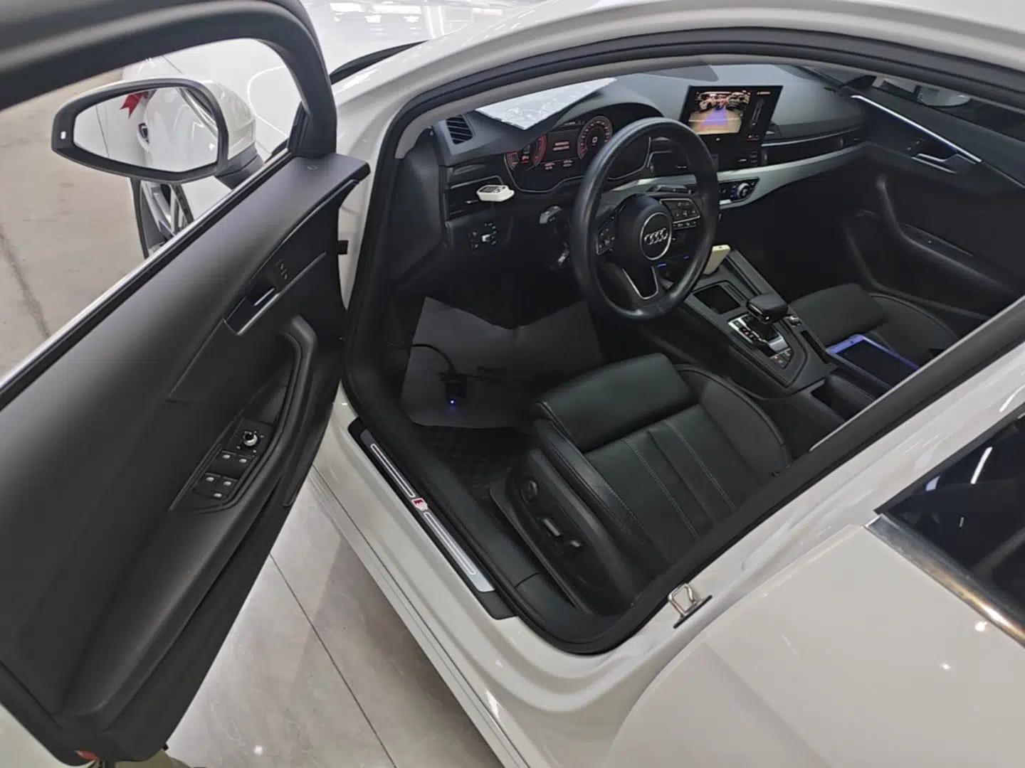 Audi A4L 2020 40 TFSI Luxury Dynamic Model — миниатюра 18