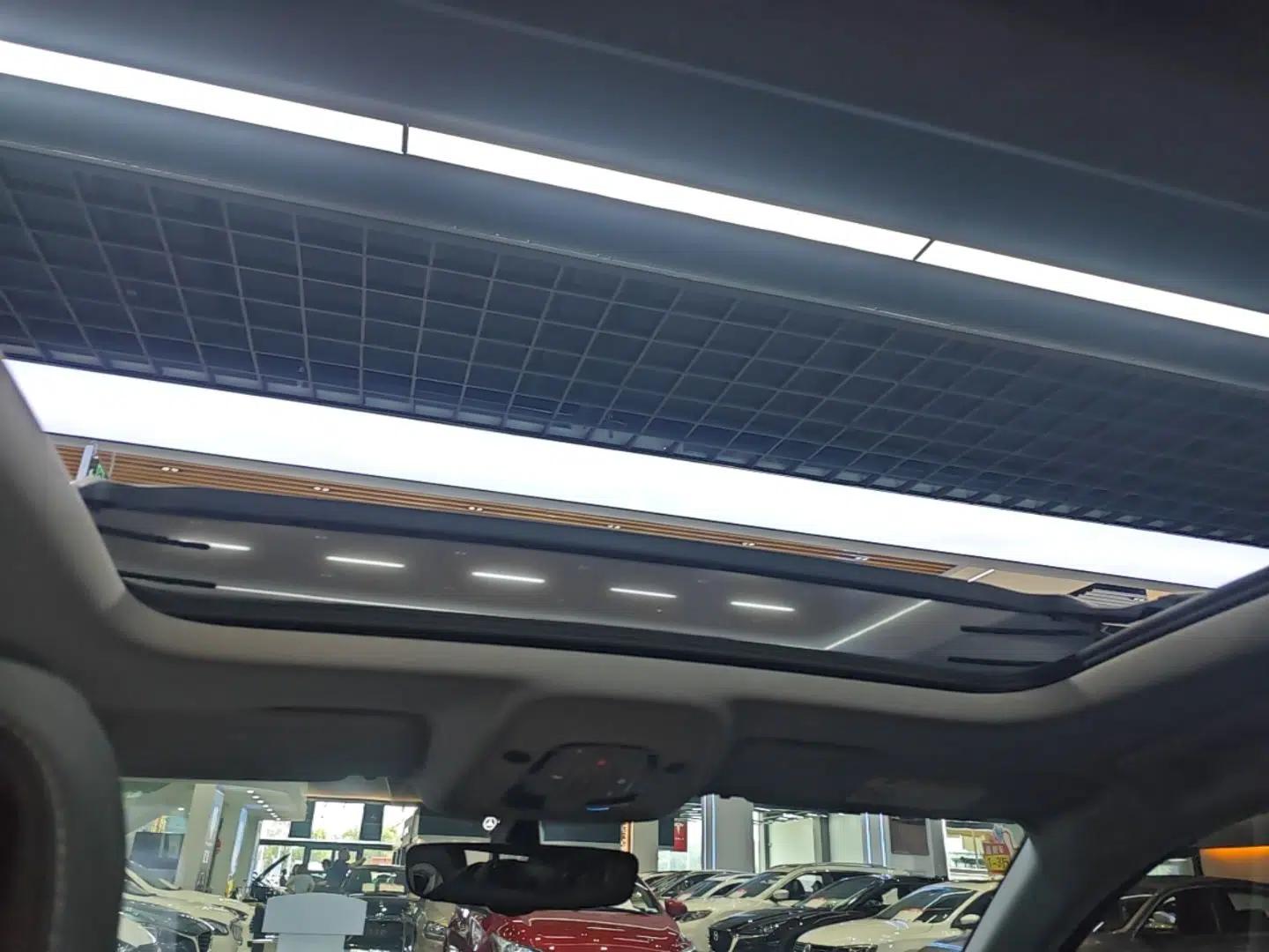 Audi A4L 2020 40 TFSI Luxury Dynamic Model — миниатюра 21