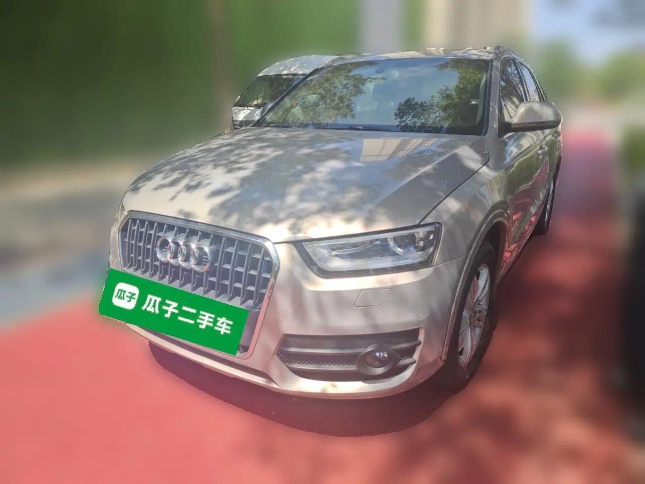 Audi Q3 2015 30 TFSI Comfort Model — миниатюра 1