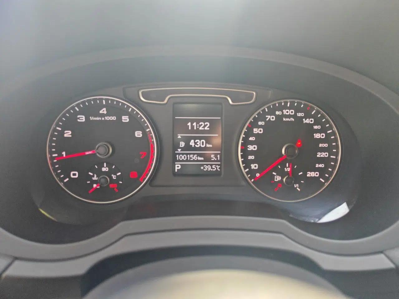 Audi Q3 2015 30 TFSI Comfort Model — миниатюра 11