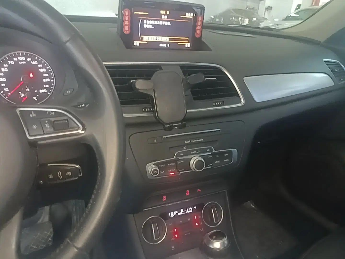 Audi Q3 2016 35 TFSI Fashion Model — миниатюра 15