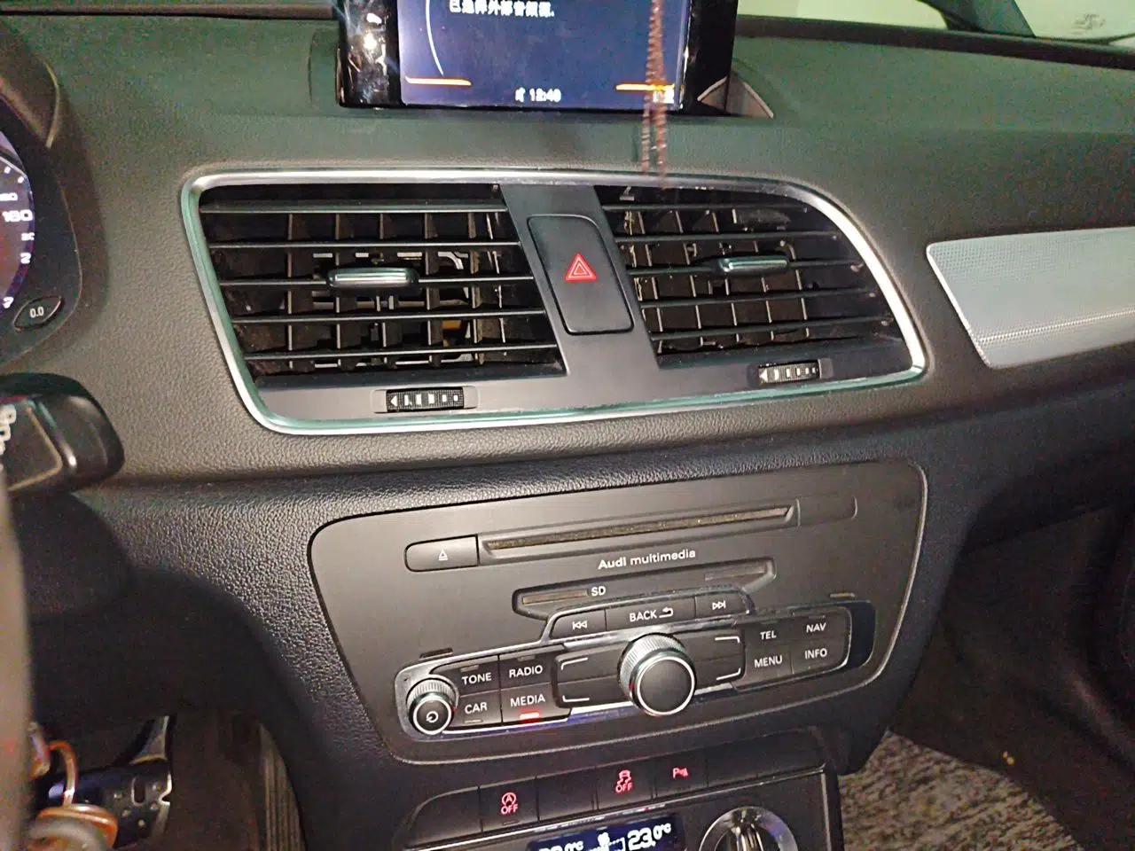 Audi Q3 2013 35 TFSI Comfort Model — миниатюра 13