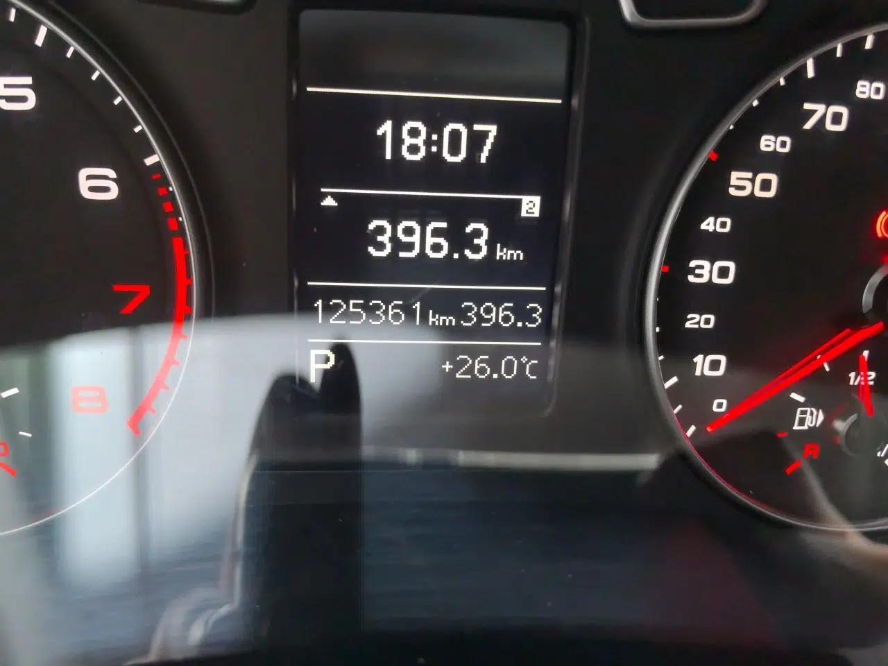 Audi Q3 2015 30 TFSI Comfort Model — миниатюра 12