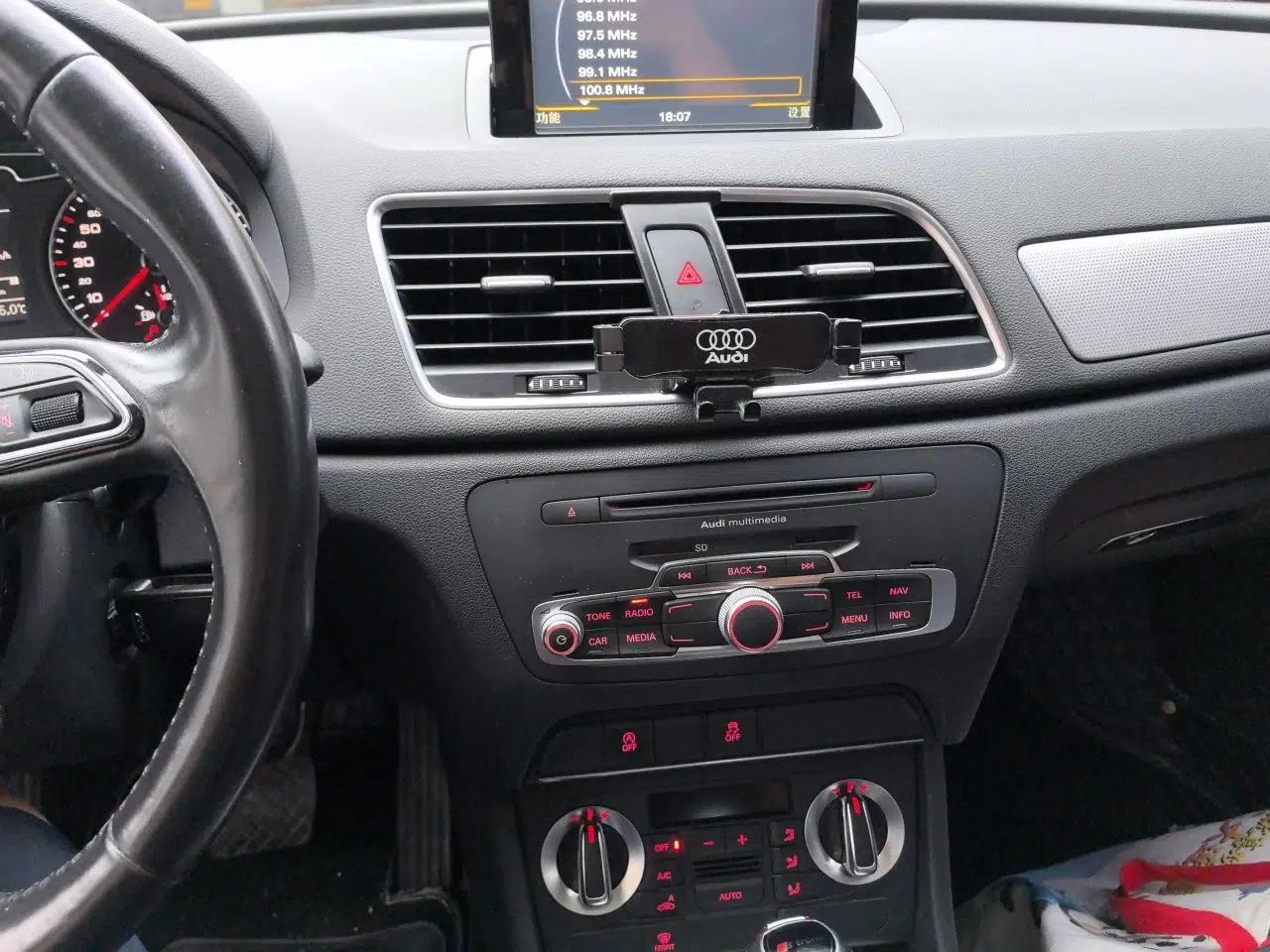 Audi Q3 2015 30 TFSI Comfort Model — миниатюра 13