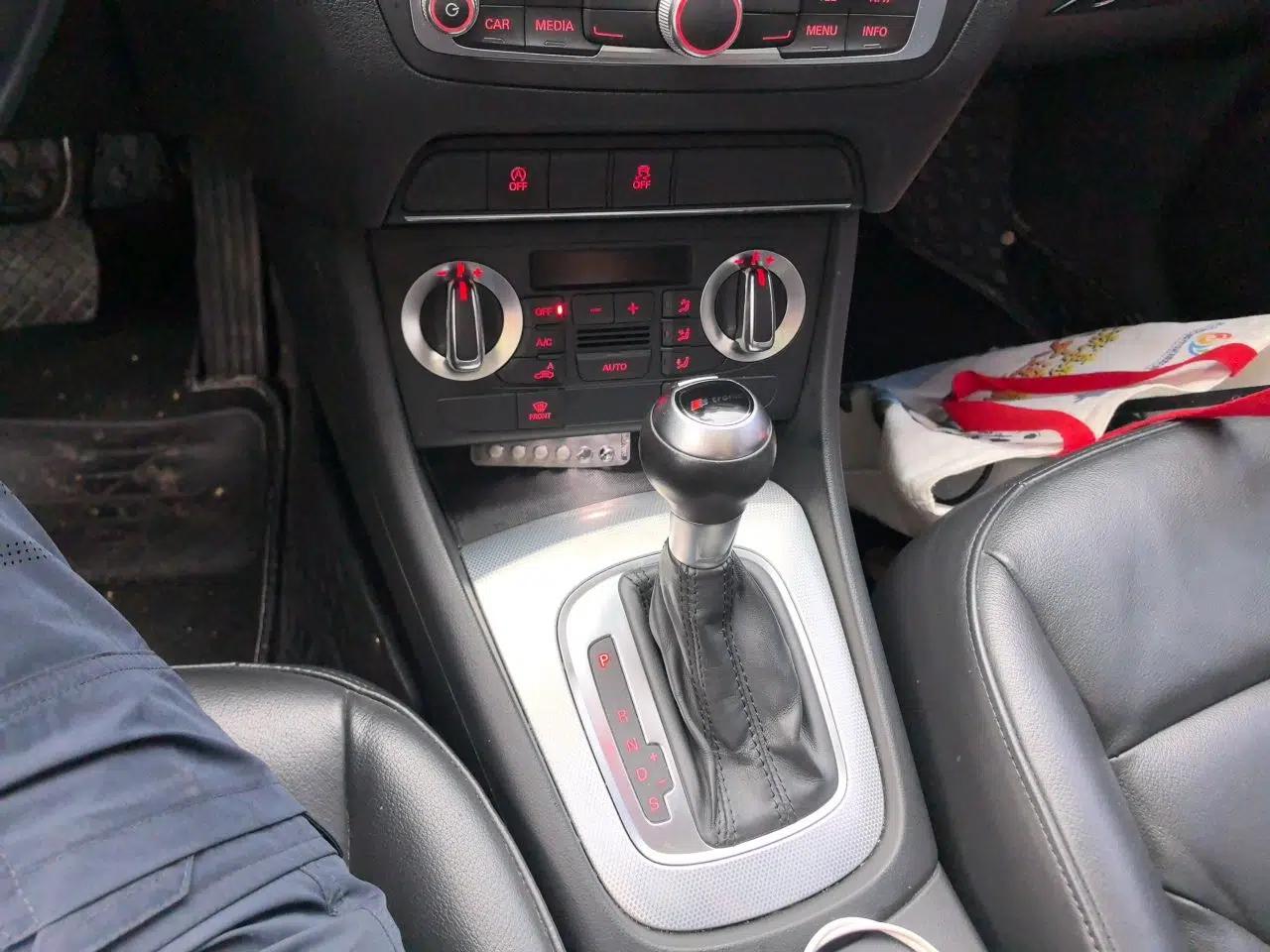 Audi Q3 2015 30 TFSI Comfort Model — миниатюра 14