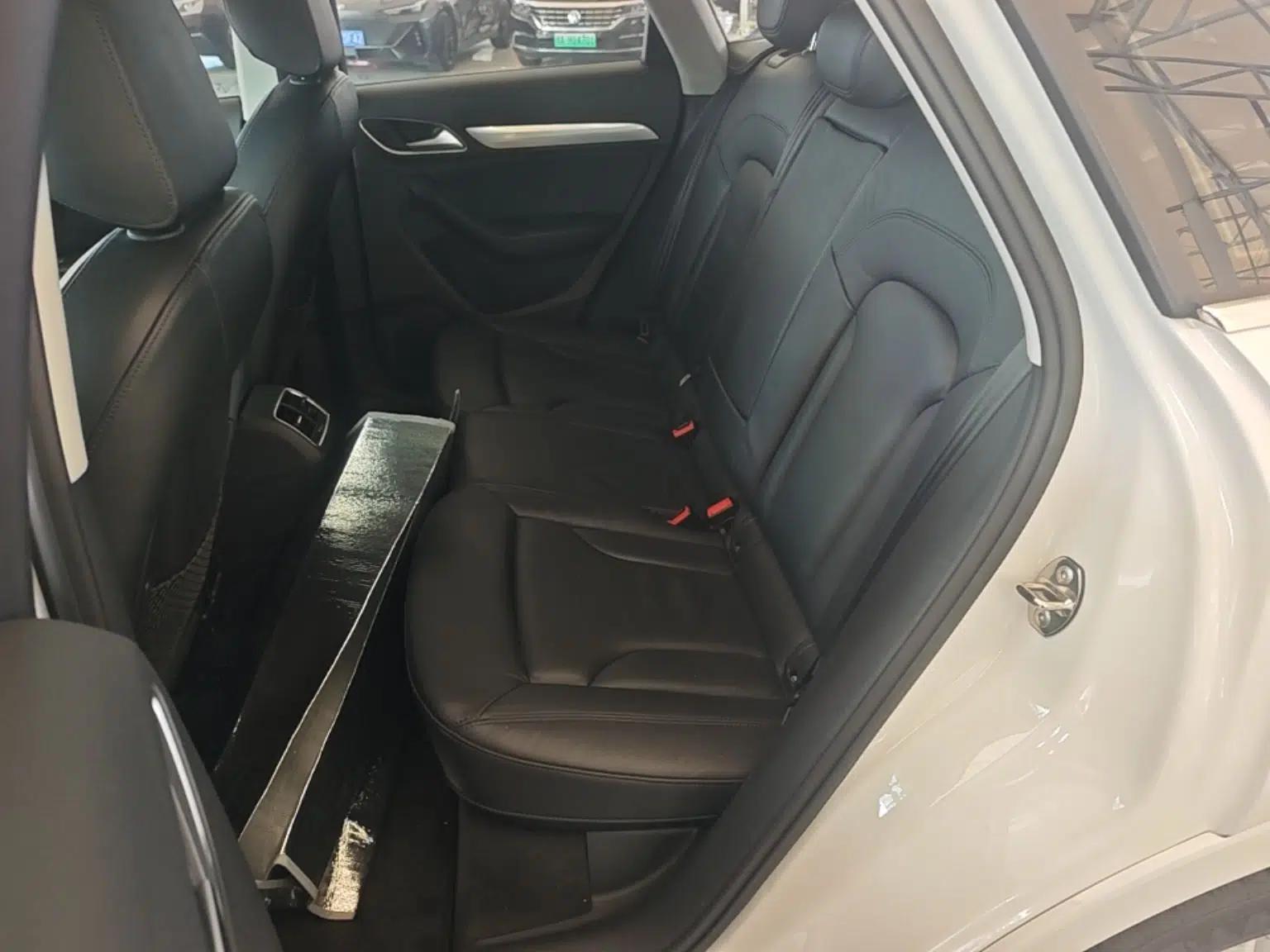 Audi Q3 2015 35 TFSI quattro Technology Edition — миниатюра 25