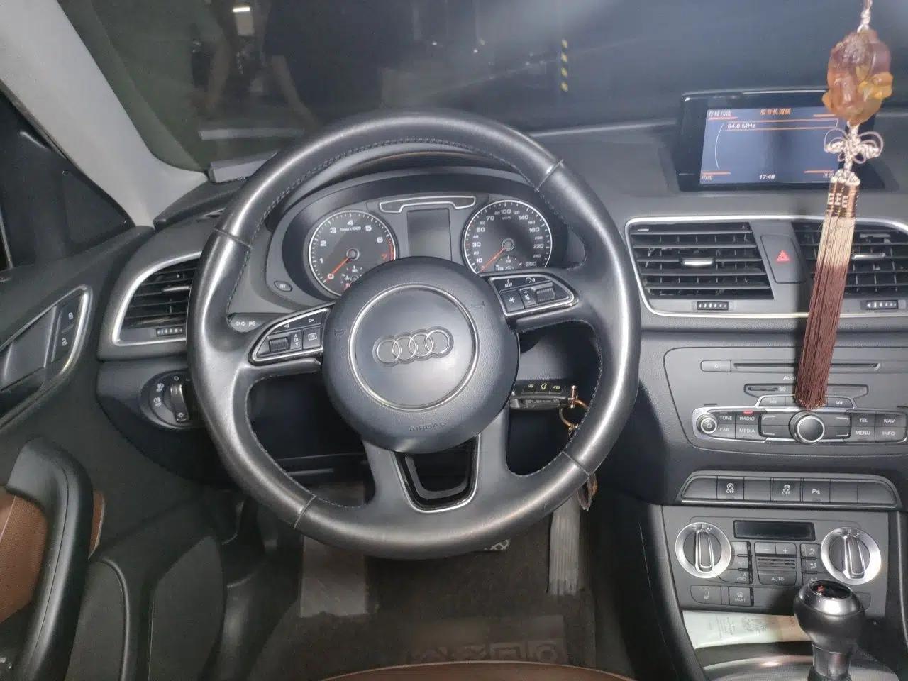 Audi Q3 2015 35 TFSI Comfort Model — миниатюра 10