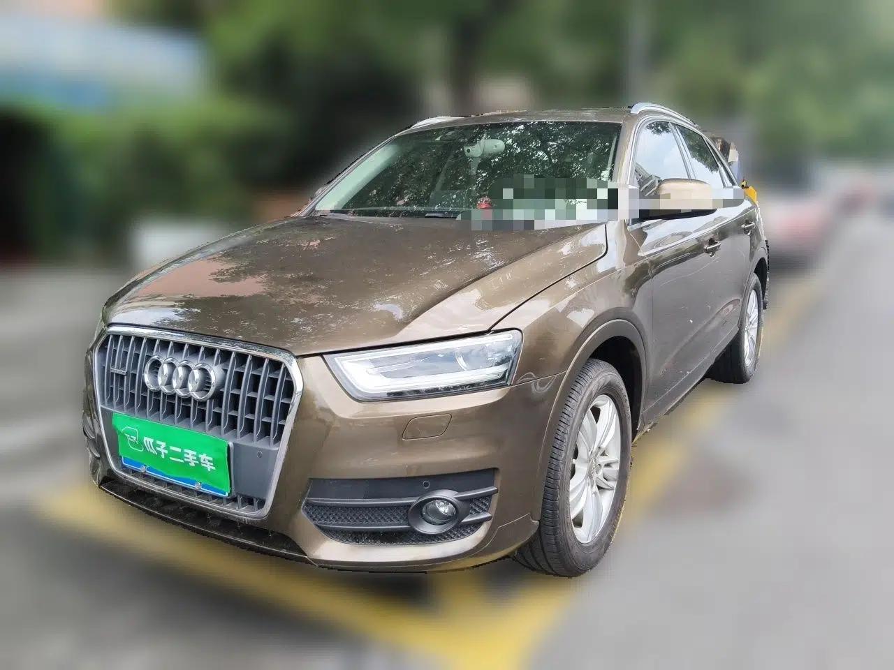 Audi Q3 2015 35 TFSI Comfort Model — миниатюра 1