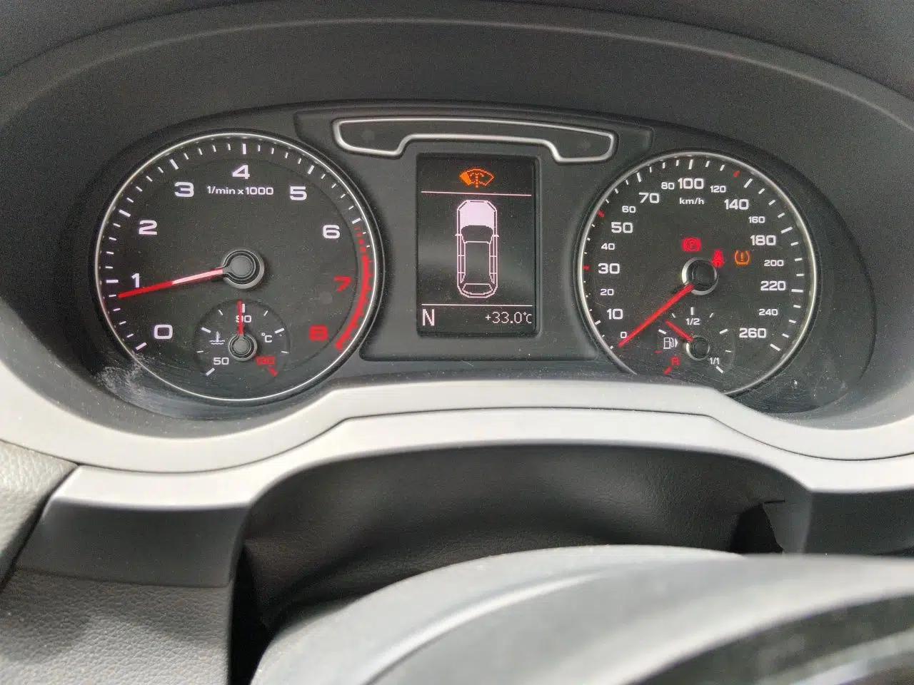 Audi Q3 2015 35 TFSI Comfort Model — миниатюра 11