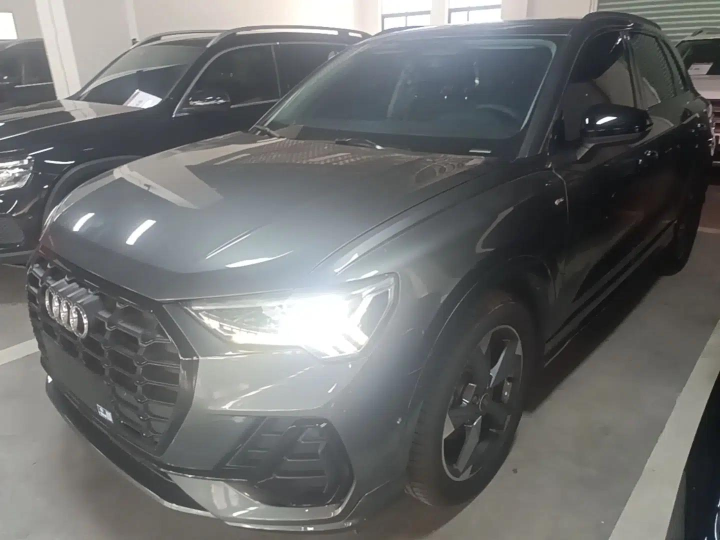 Audi Q3 2021 35 TFSI Fashion Dynamic Model — миниатюра 1