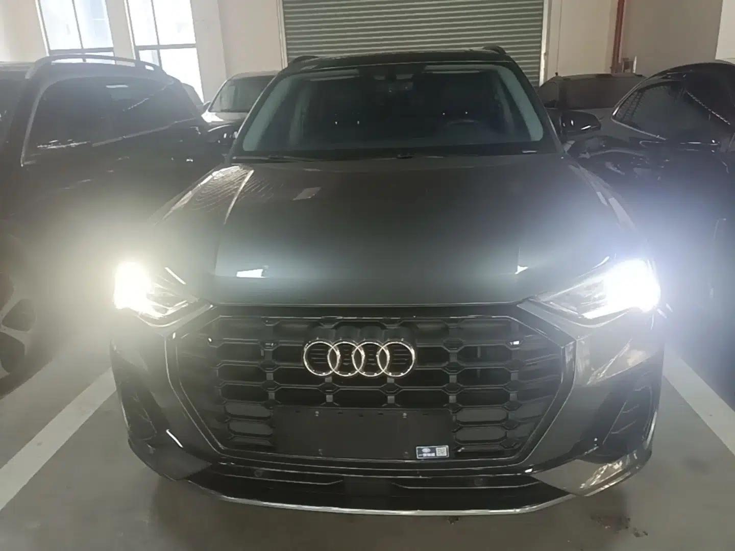 Audi Q3 2021 35 TFSI Fashion Dynamic Model — миниатюра 2