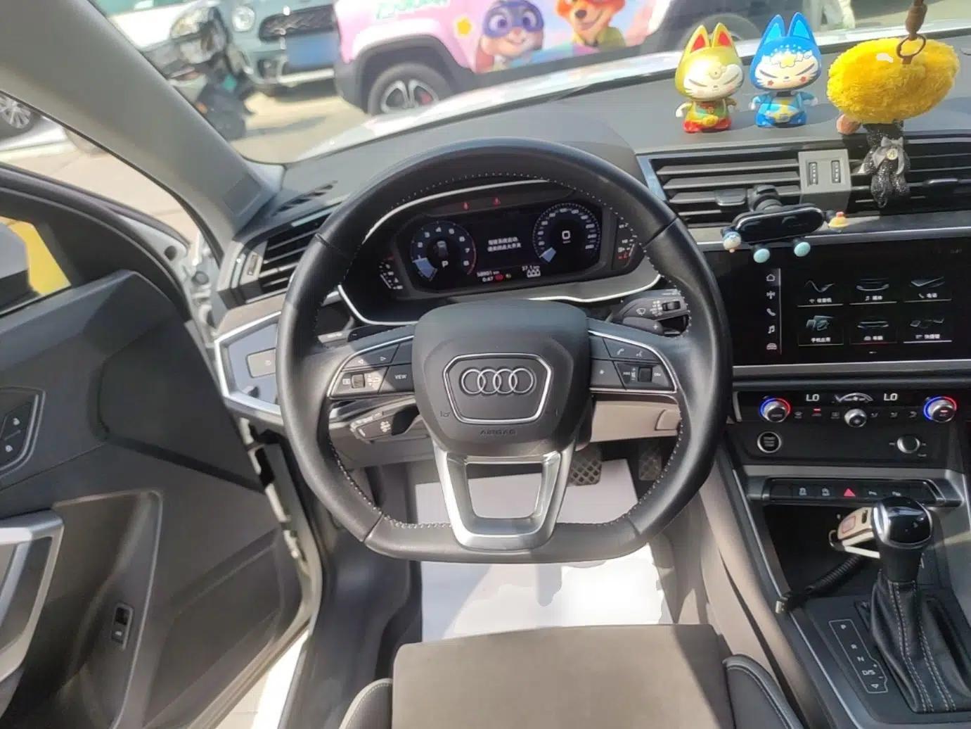 Audi Q3 2021 35 TFSI Fashion Dynamic Model — миниатюра 13