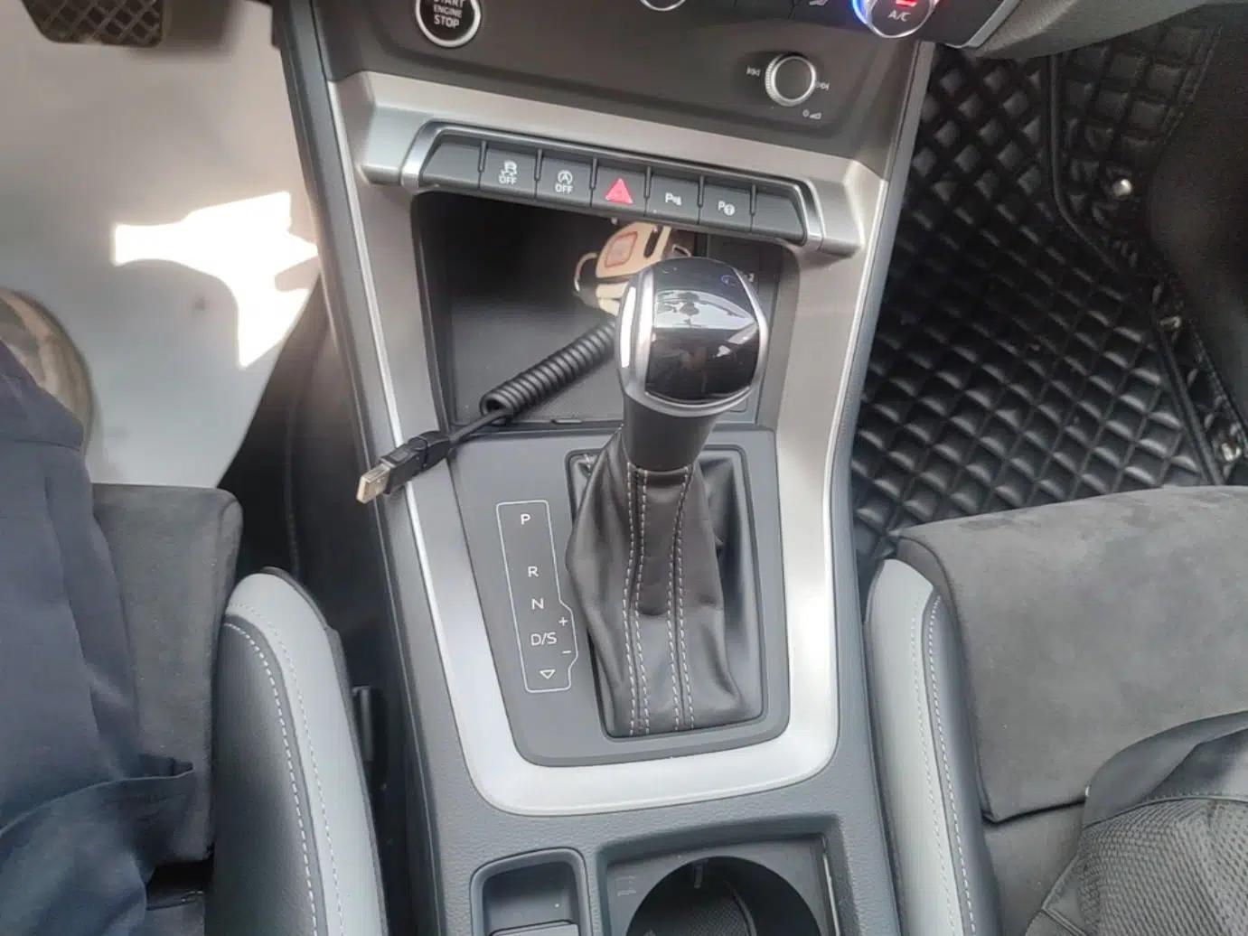 Audi Q3 2021 35 TFSI Fashion Dynamic Model — миниатюра 16