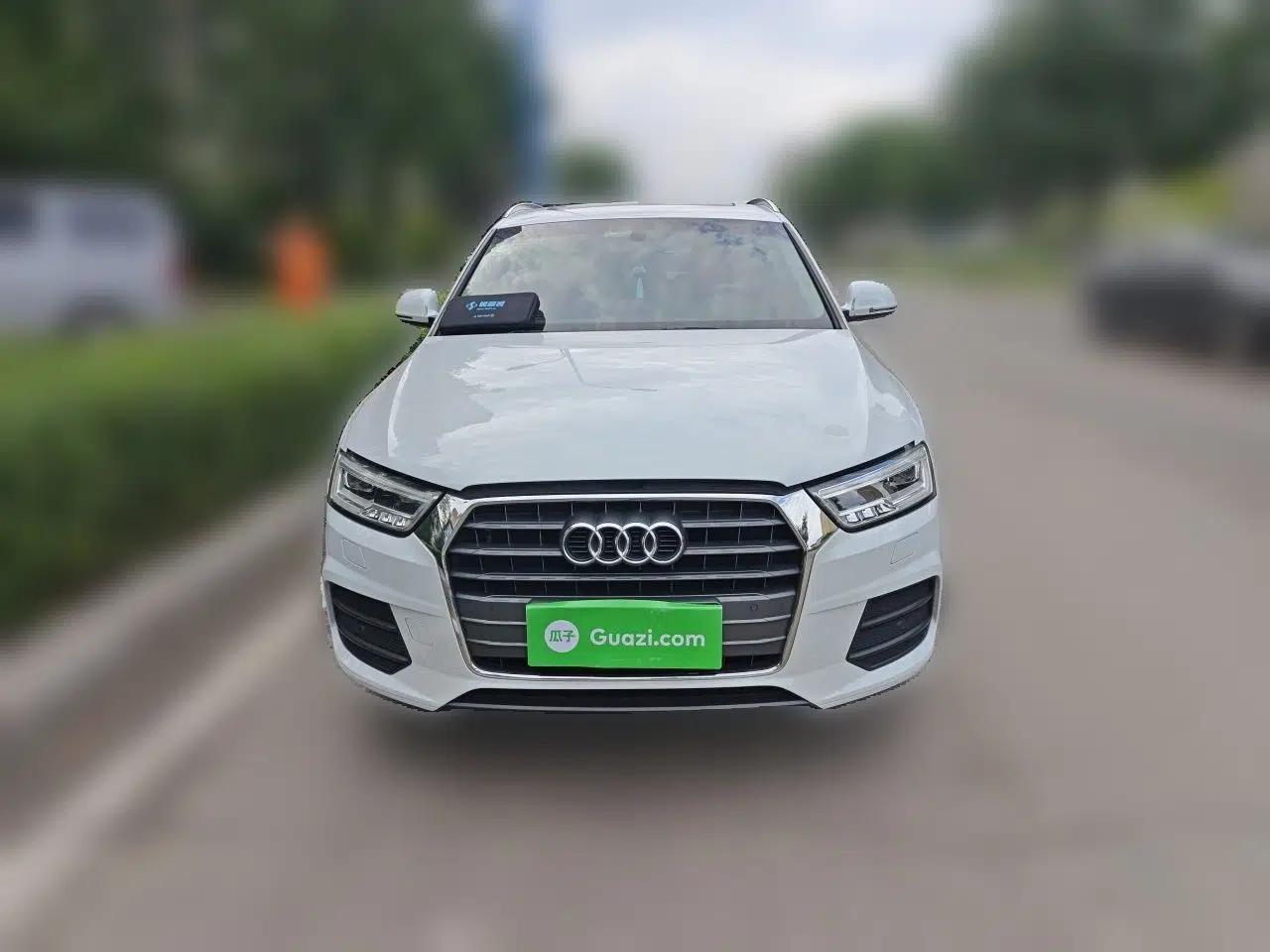 Audi Q3 2018 30th Anniversary Edition 30 TFSI Fashion Model — миниатюра 2