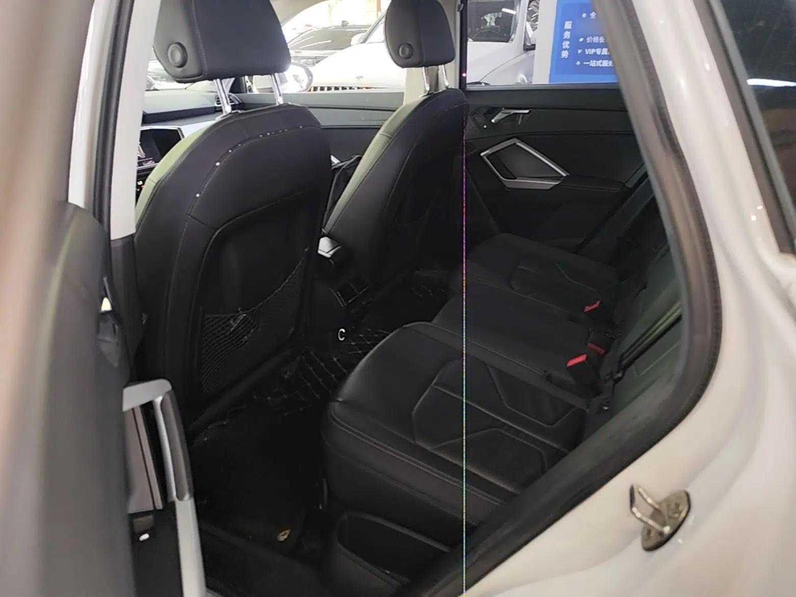 Audi Q3 2019 35 TFSI Advanced Style Edition — миниатюра 25
