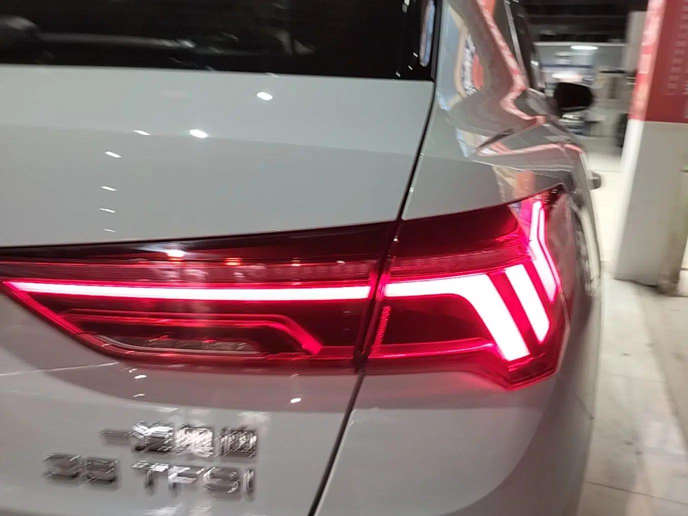 Audi Q3 2019 35 TFSI Advanced Dynamic Edition — миниатюра 9