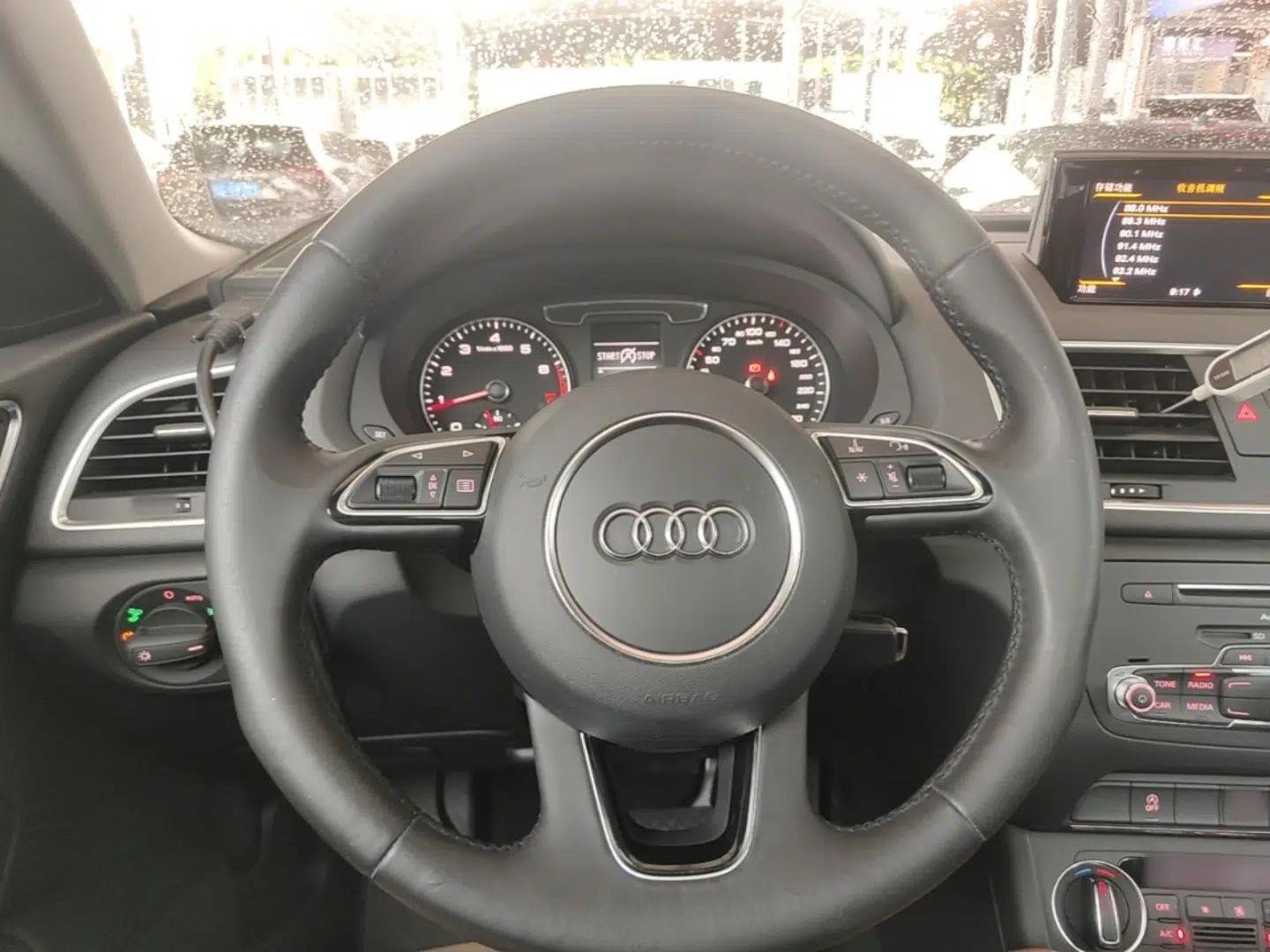 Audi Q3 2017 35 TFSI Fashion Model — миниатюра 13
